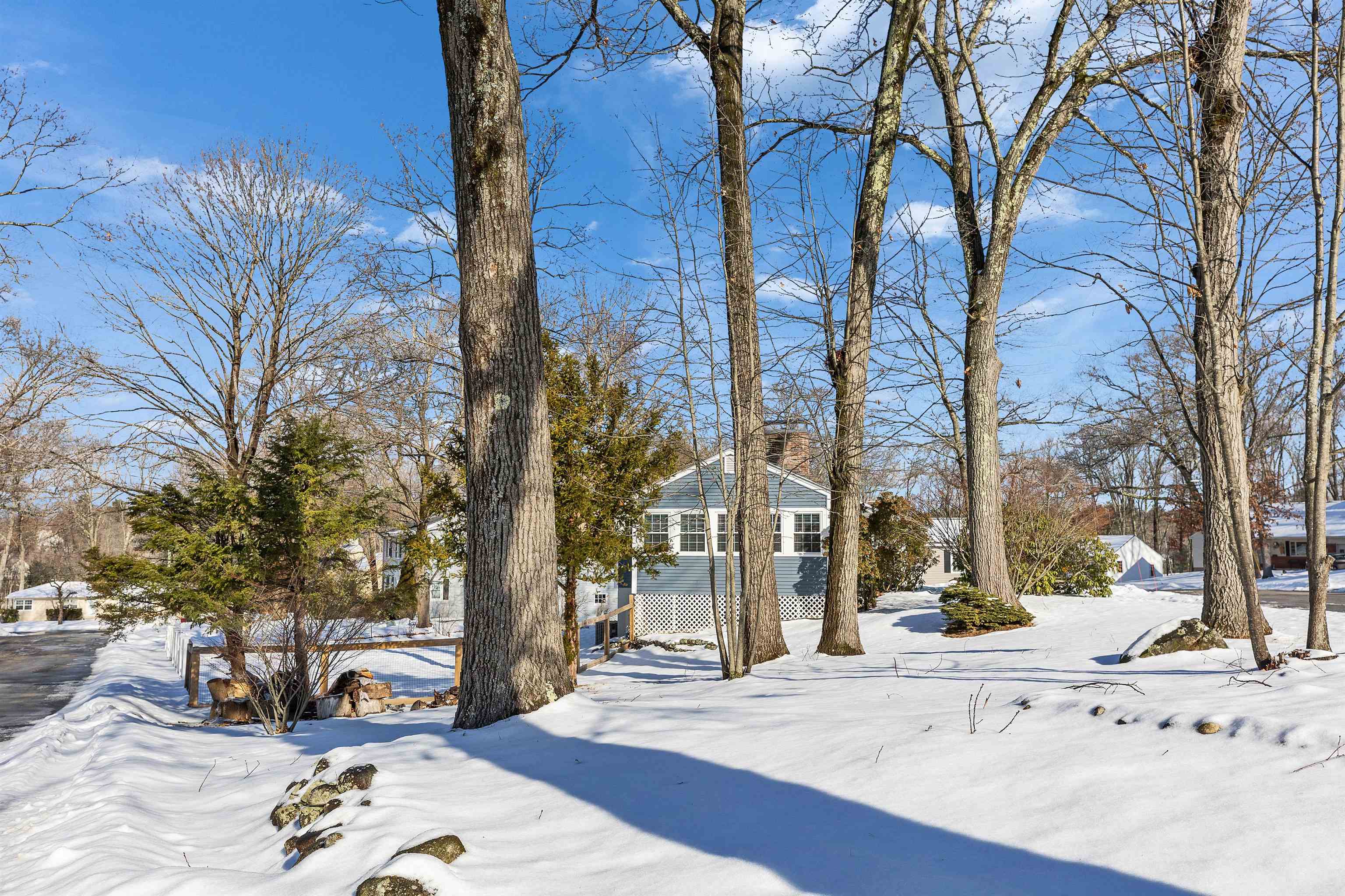 66 Skyview Rd, Manchester, NH 03104