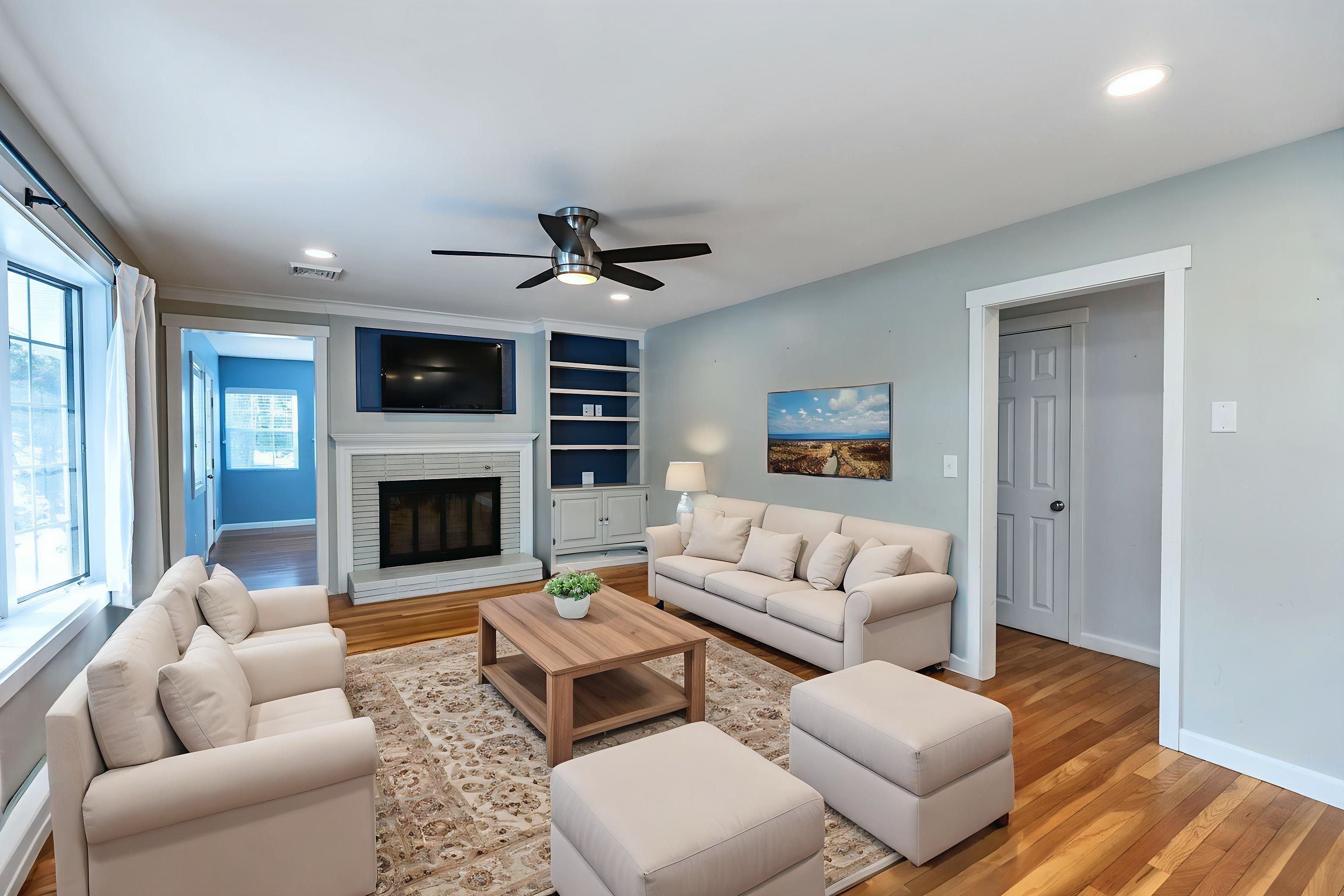 66 Skyview Rd, Manchester, NH 03104