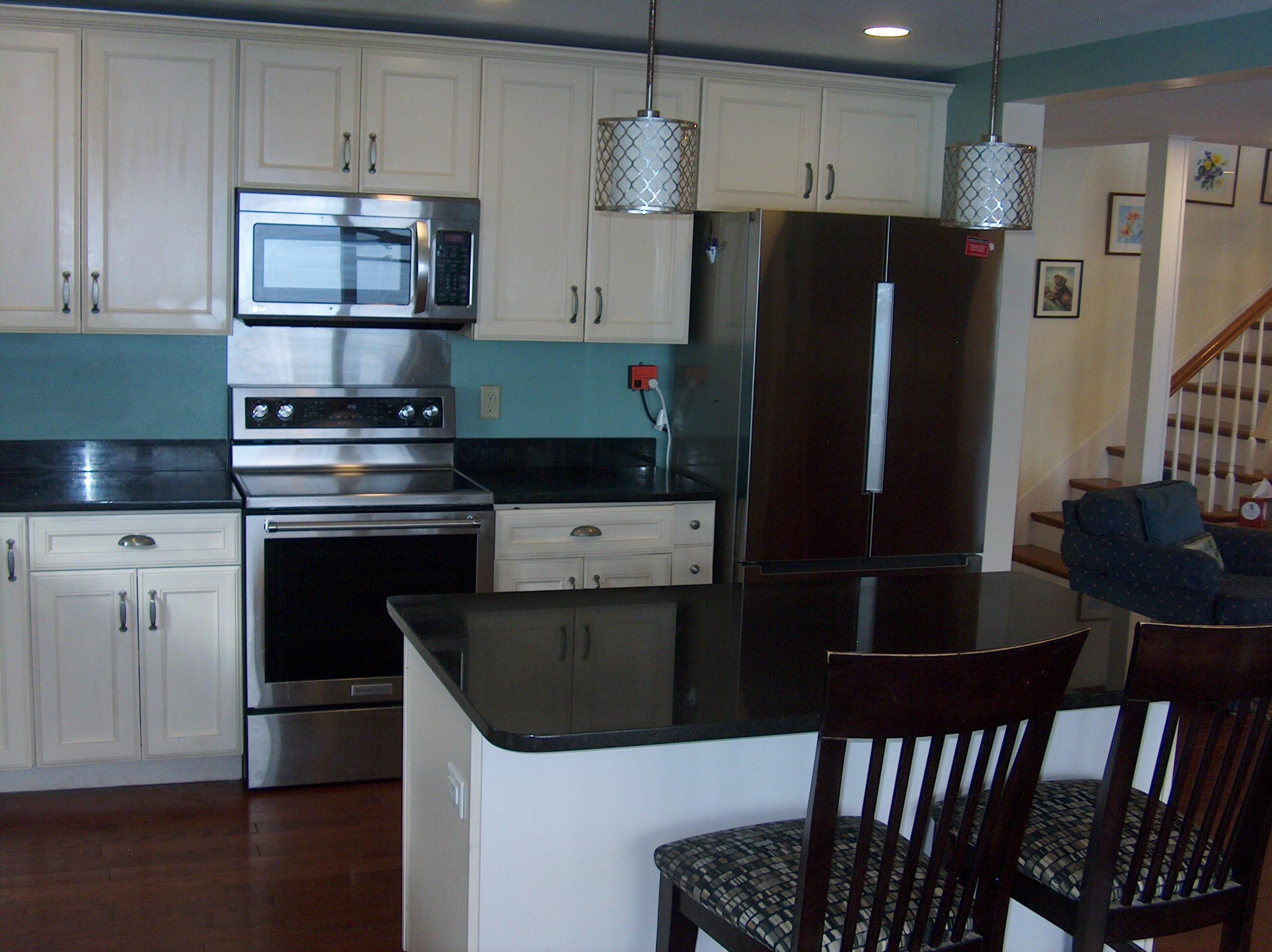 114 Bow Lake Estates Rd, Strafford, NH 03884