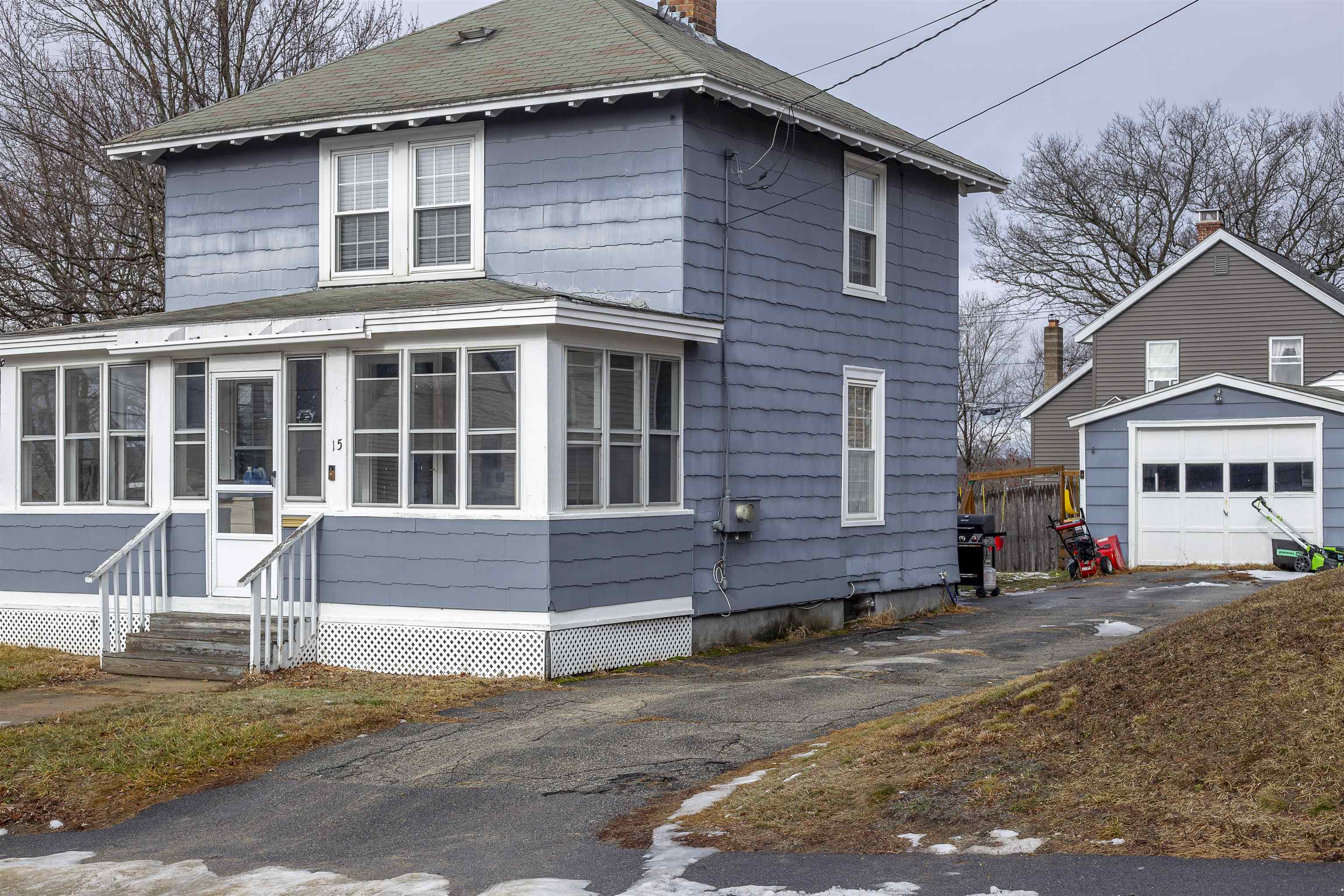 15 Whitten St, Allenstown, NH 03275