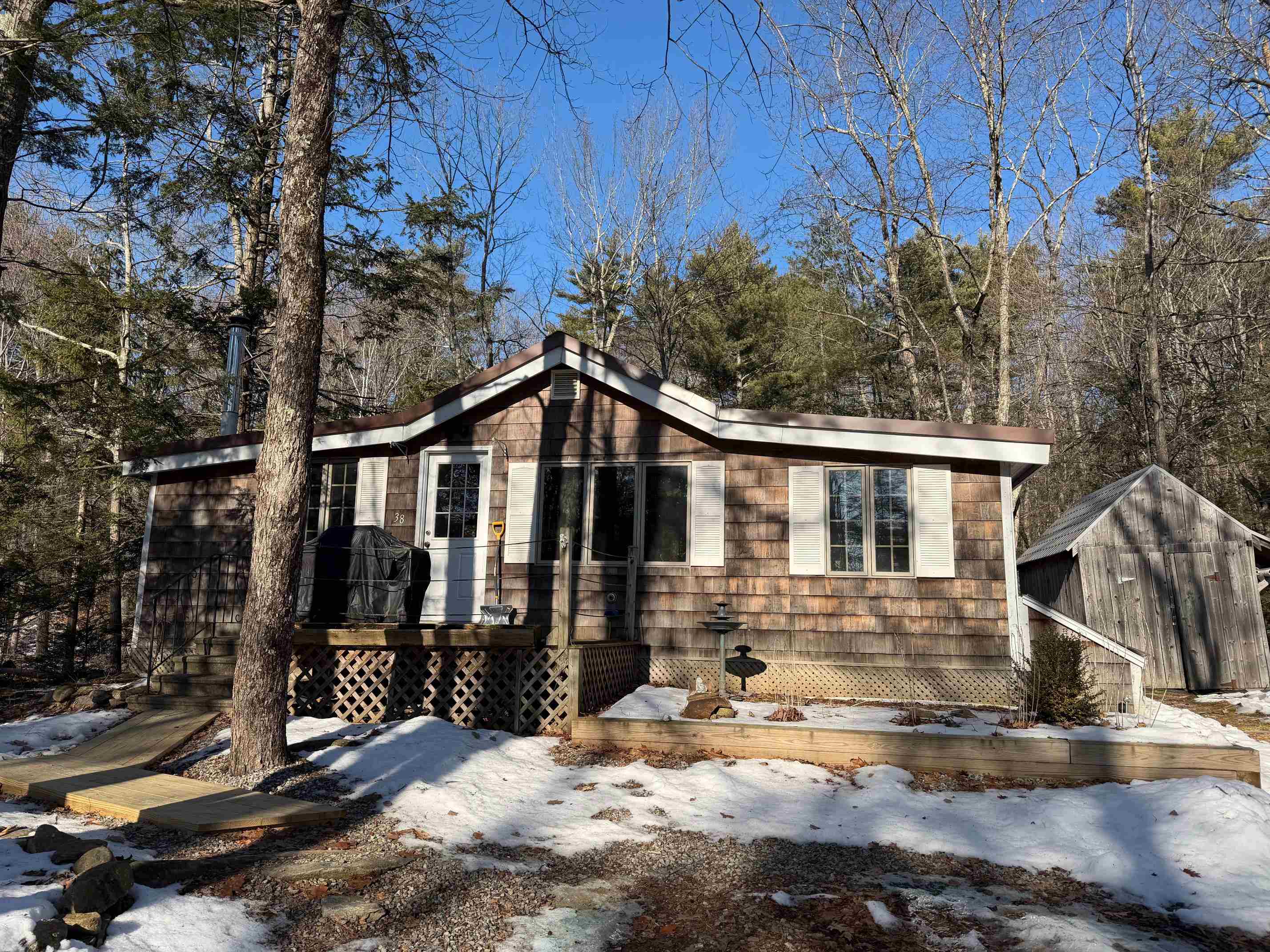 38 Deerfield Rd, Northwood, NH 03261