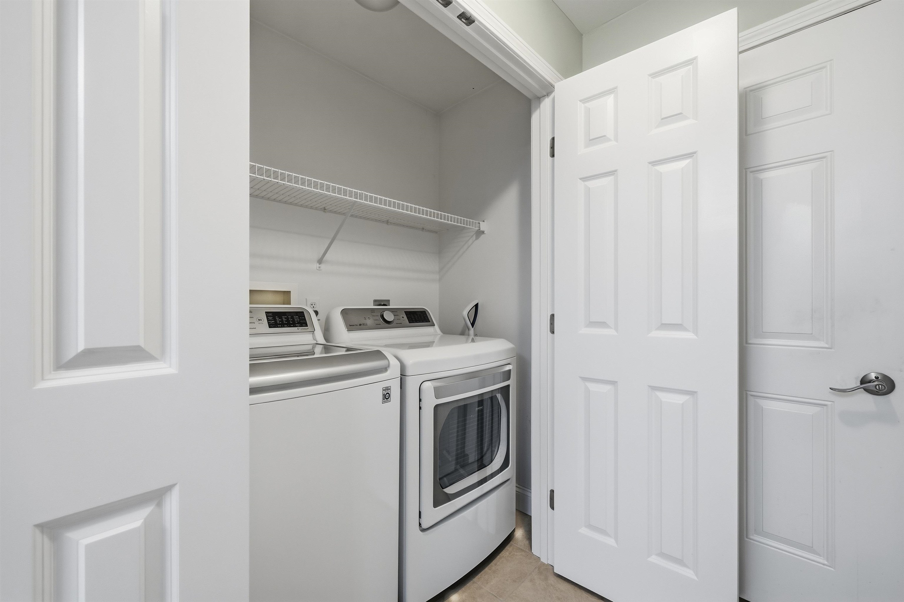 10 Dewberry Ln, Hooksett, NH 03106