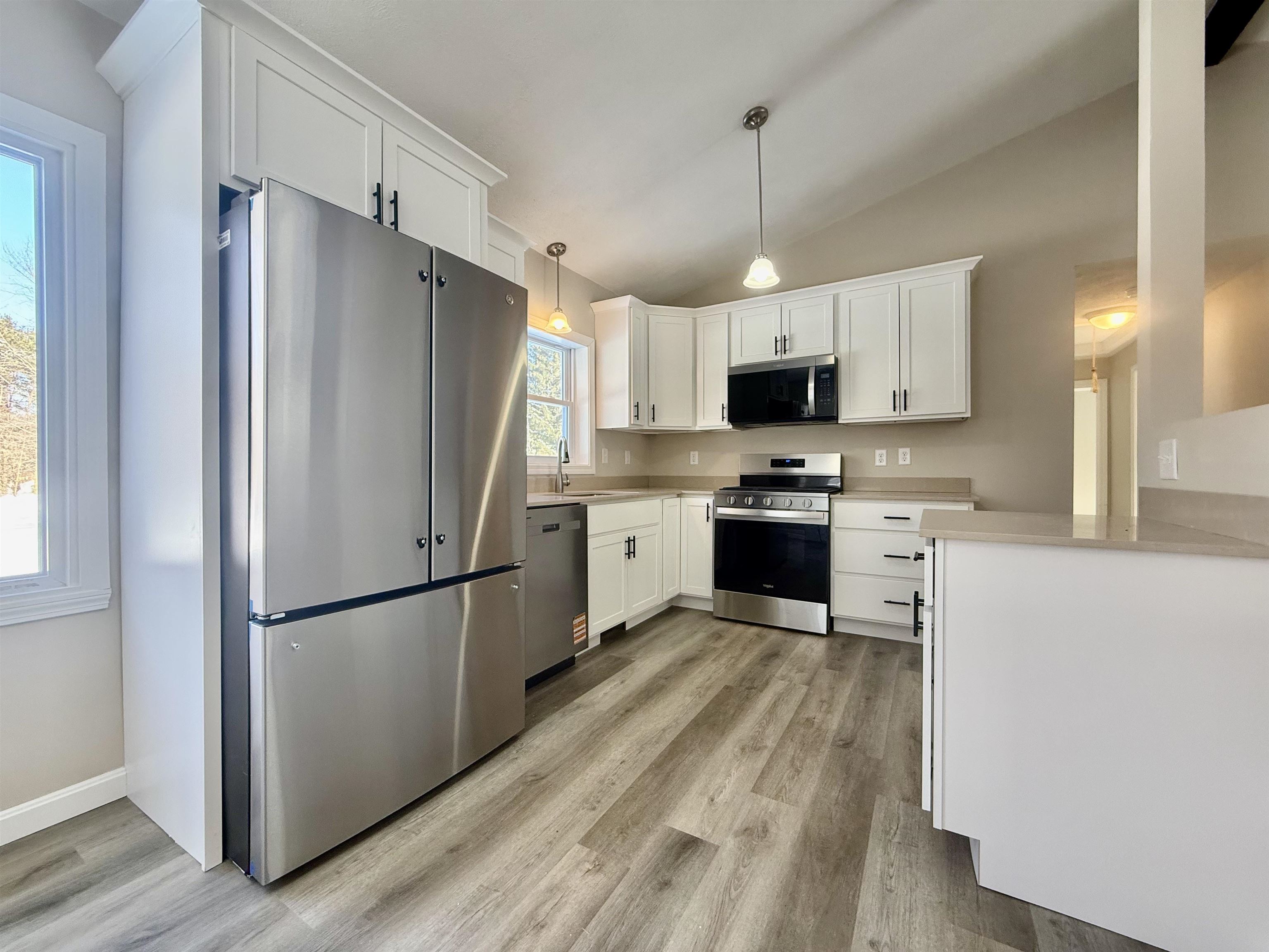 5 Dwyer St, Merrimack, NH 03054