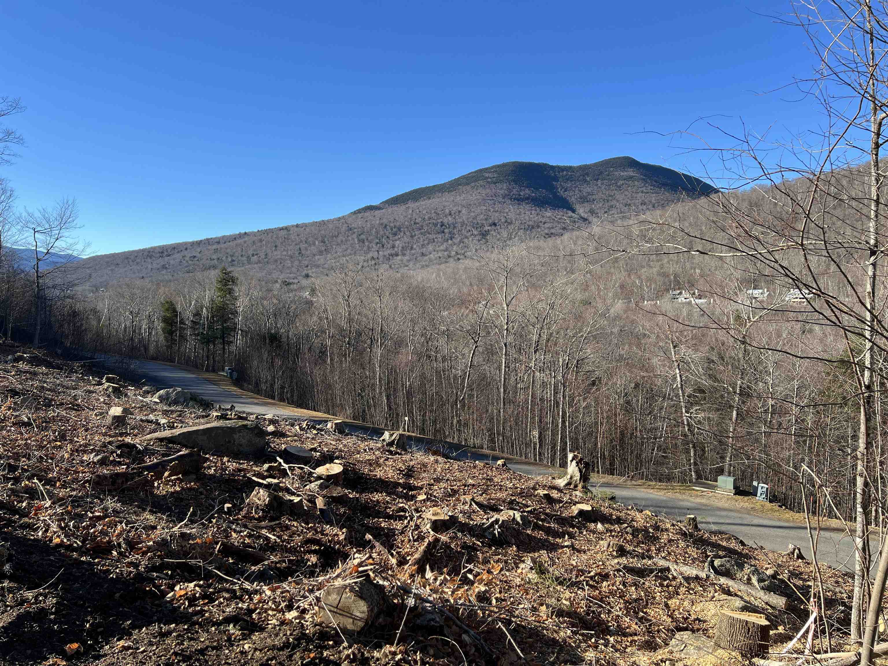 4 Hay Hill Rd, Lincoln, NH 03251
