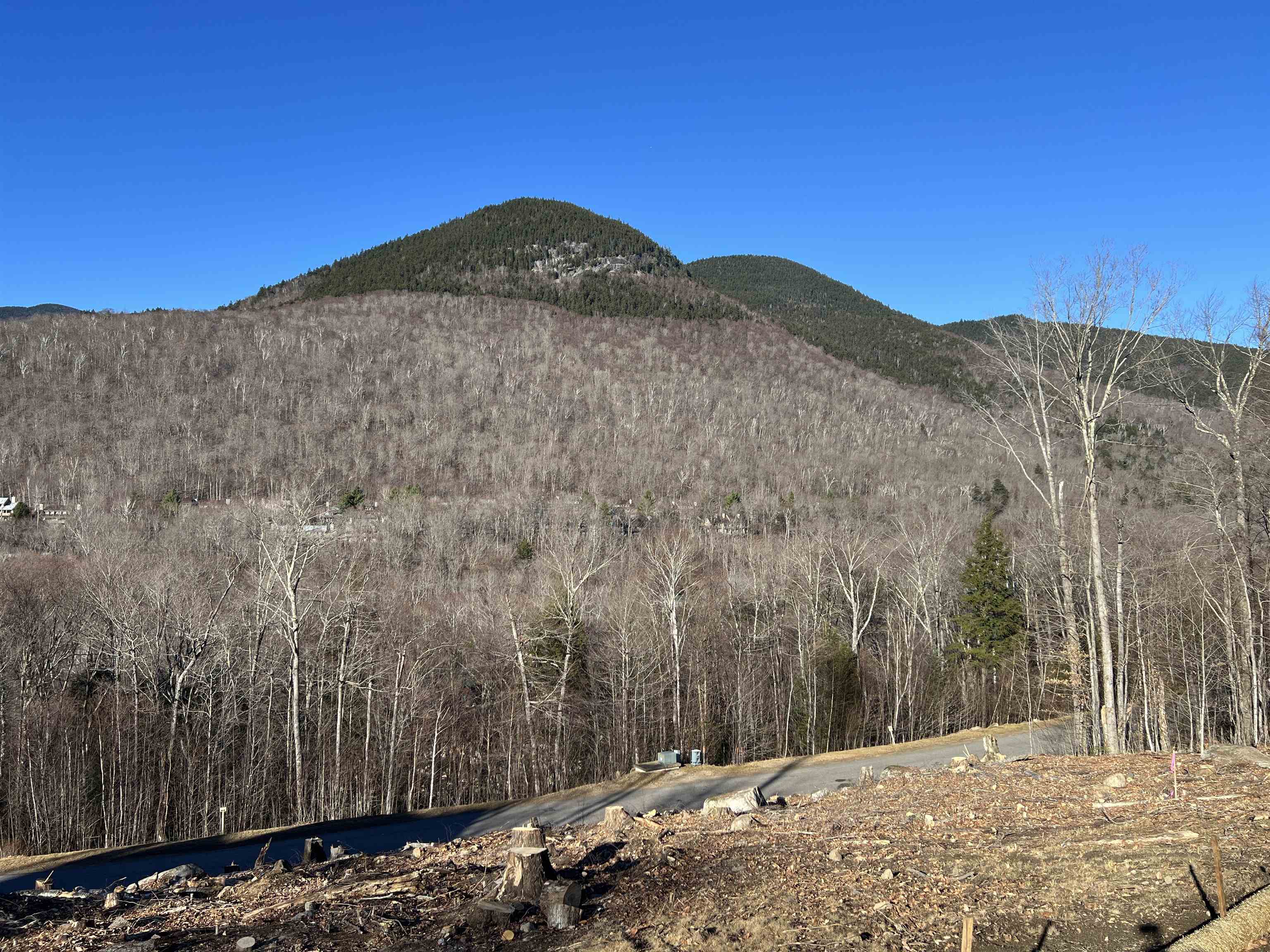 4 Hay Hill Rd, Lincoln, NH 03251