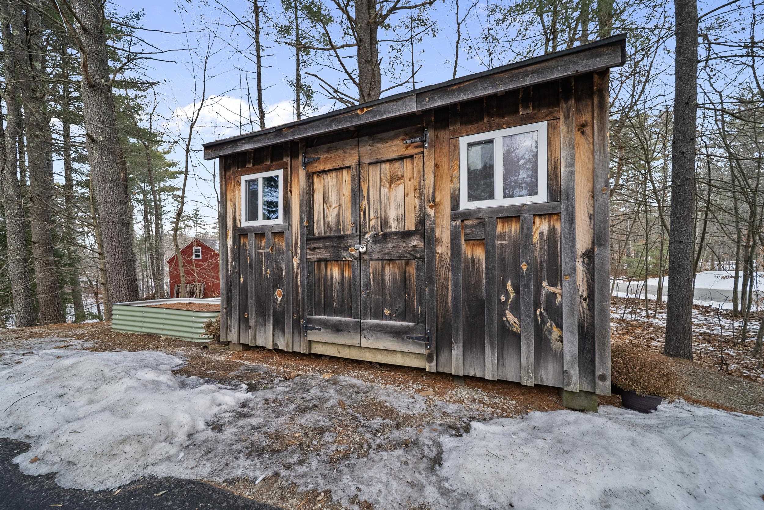 9 Pippen Ln, Pittsfield, NH 03263