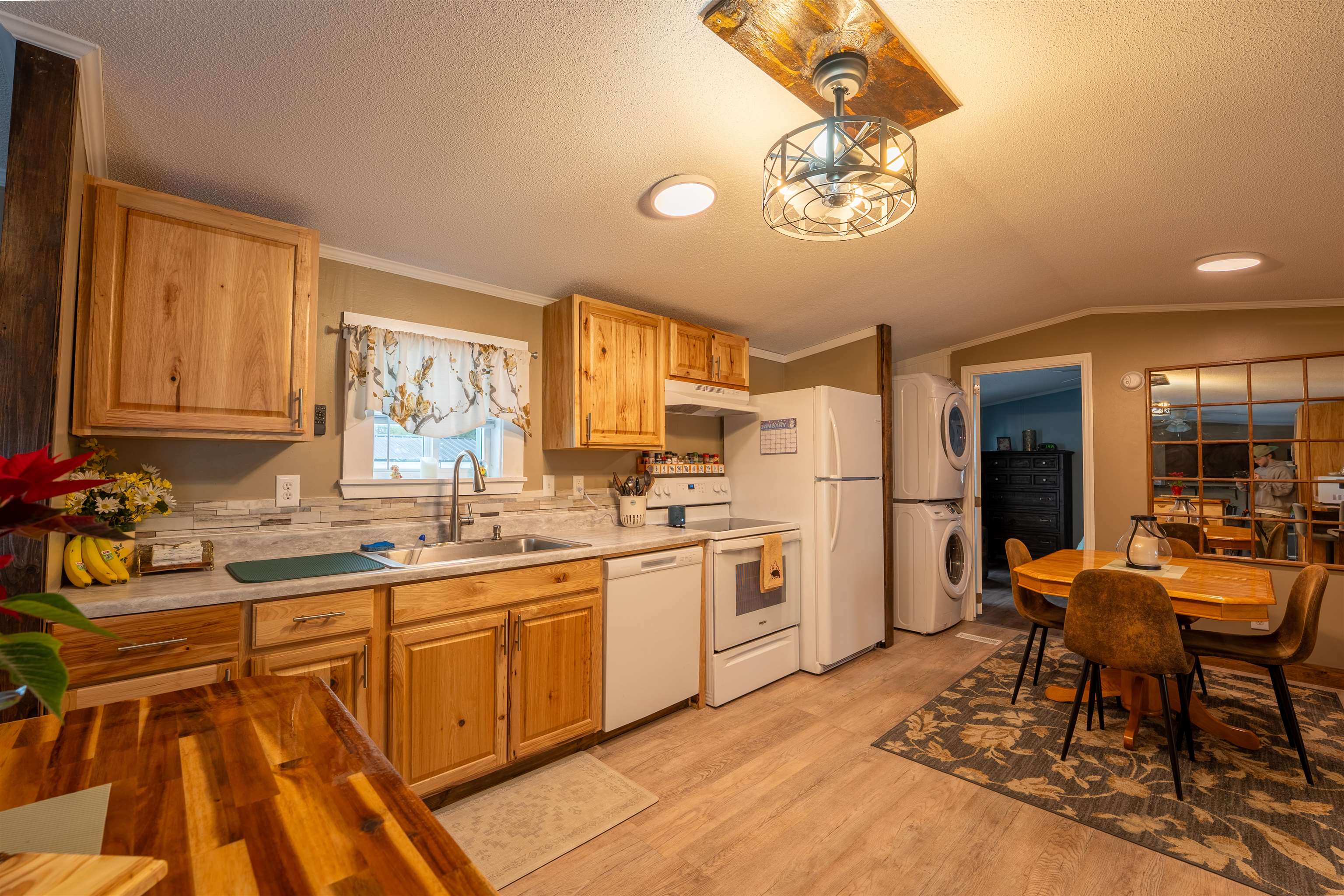 41 Meadowmist Dr, Dalton, NH 03598