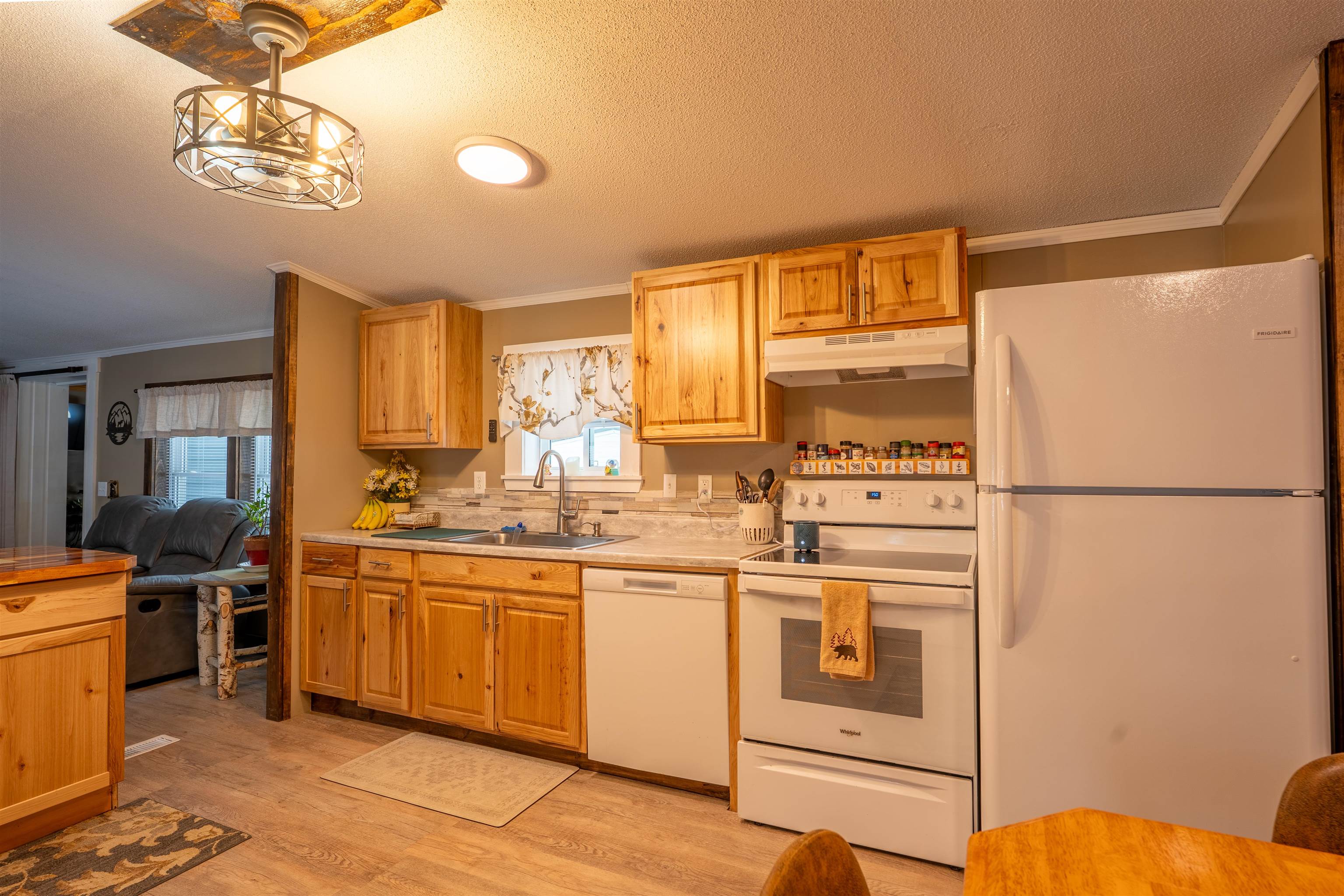 41 Meadowmist Dr, Dalton, NH 03598