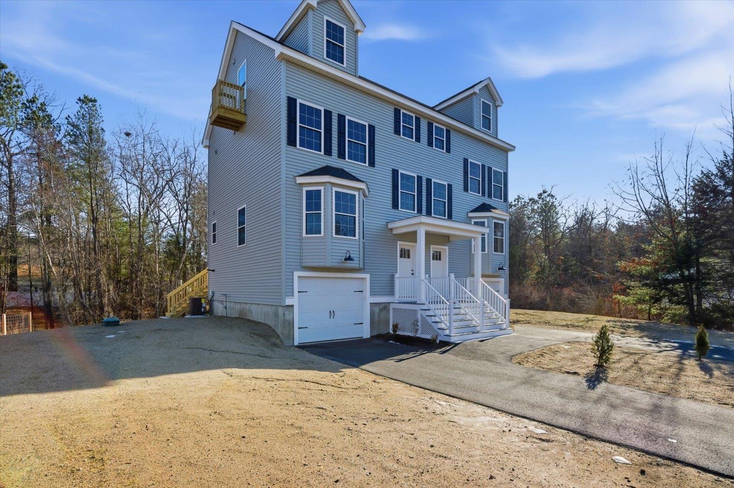 35 Brooks Rd, Seabrook, NH 03874