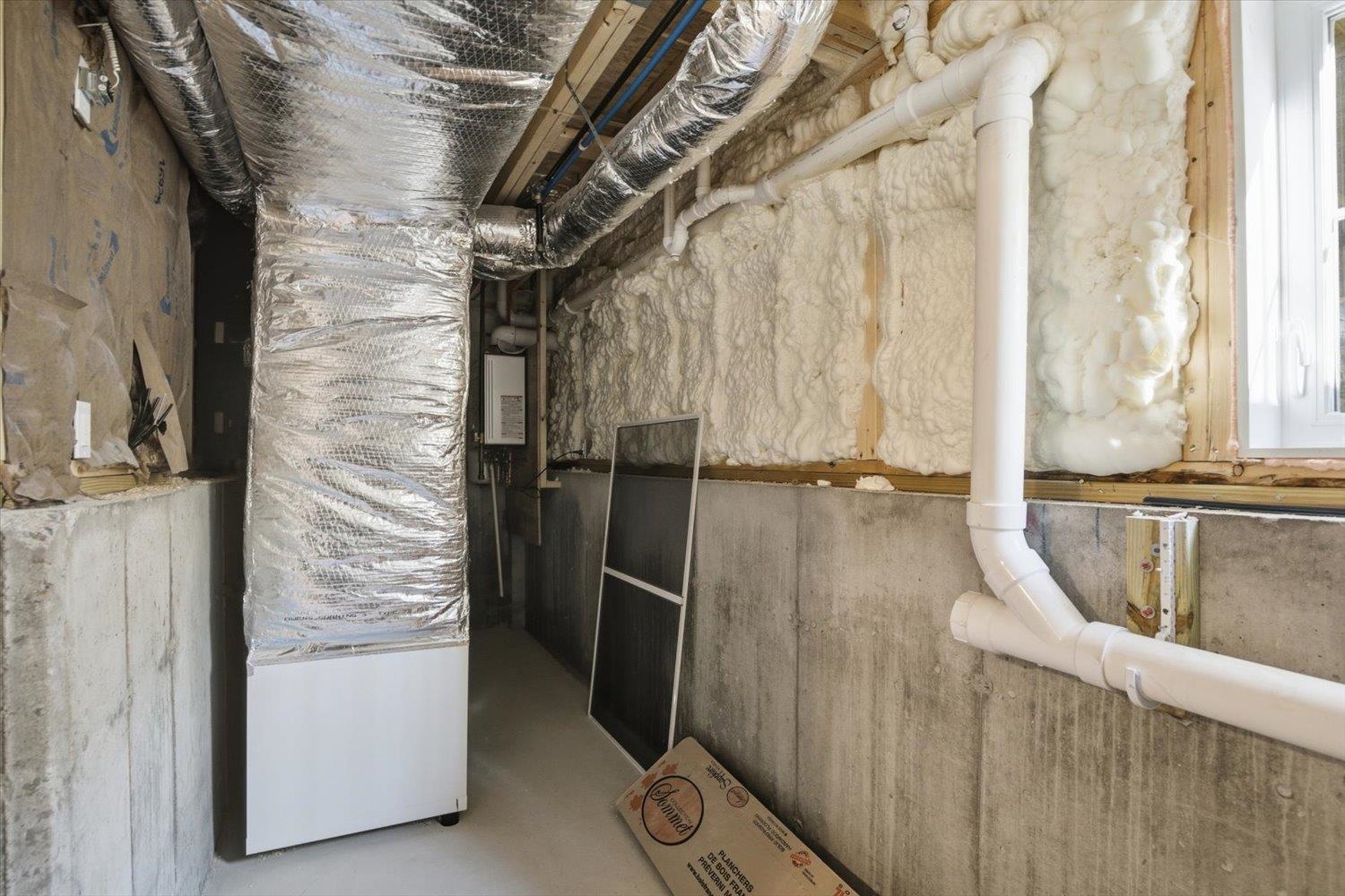 35 Brooks Rd, Seabrook, NH 03874