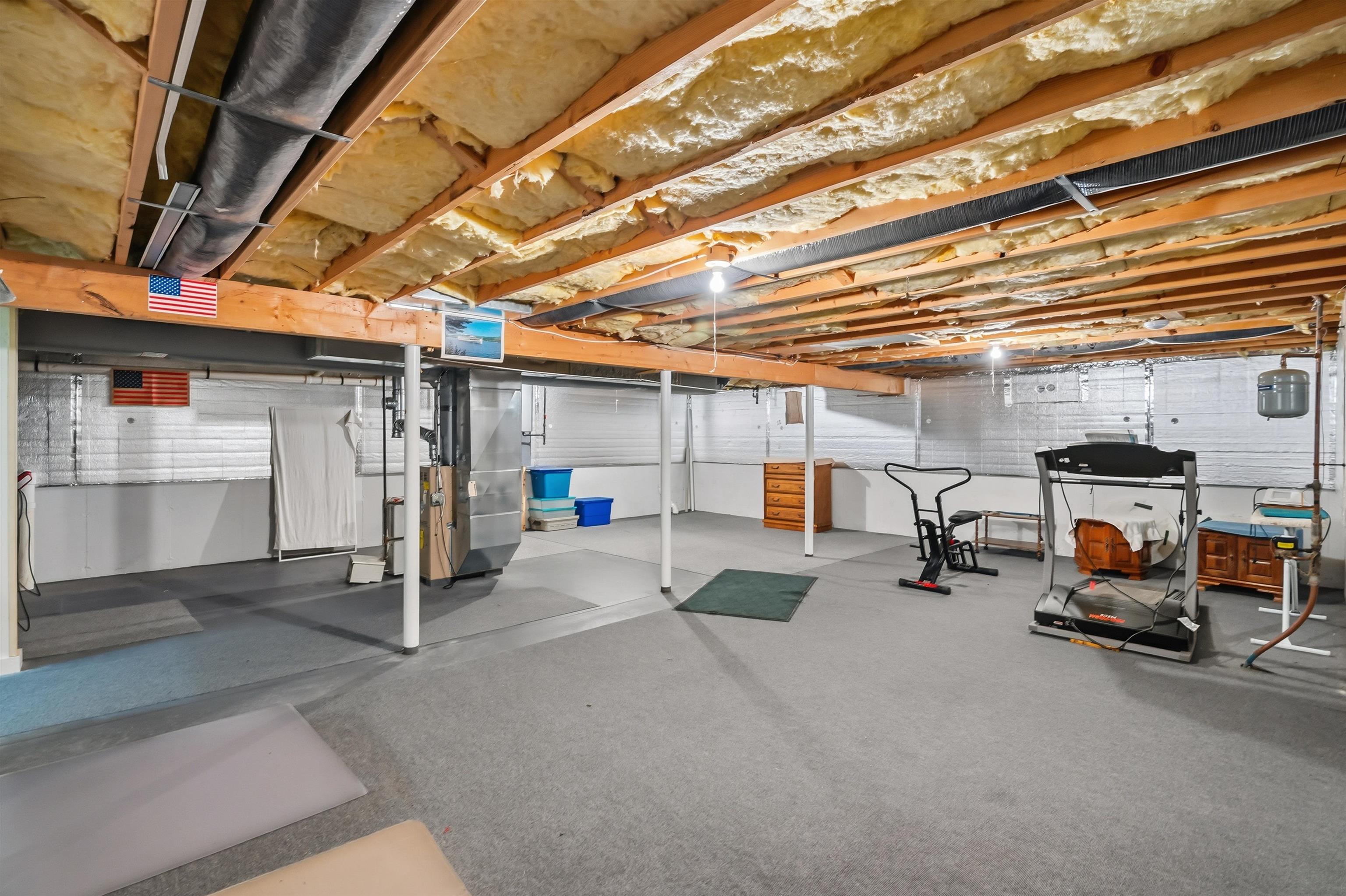 47 Lexington Ct, Hudson, NH 03051