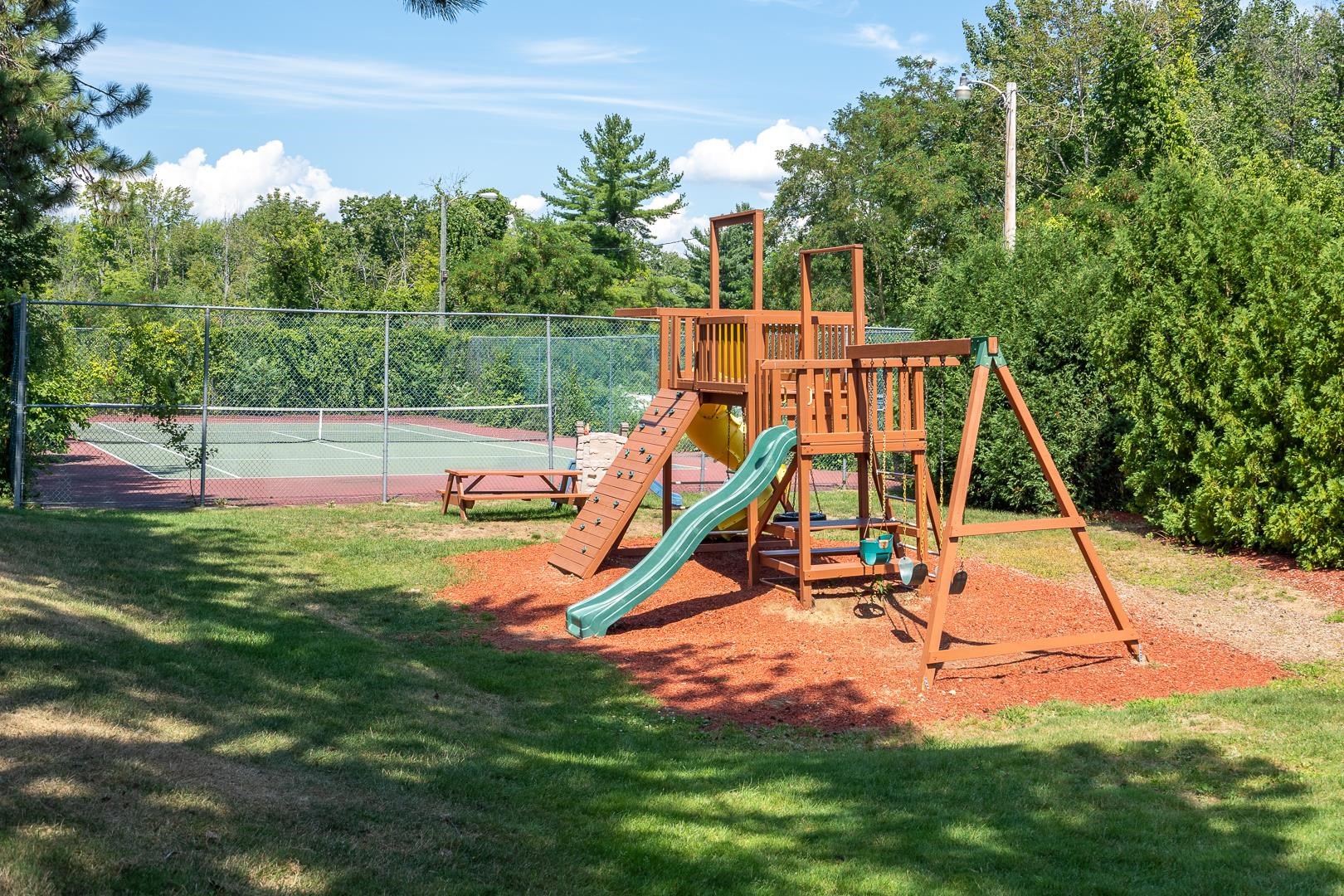 75 Treetop Circle — photo 3