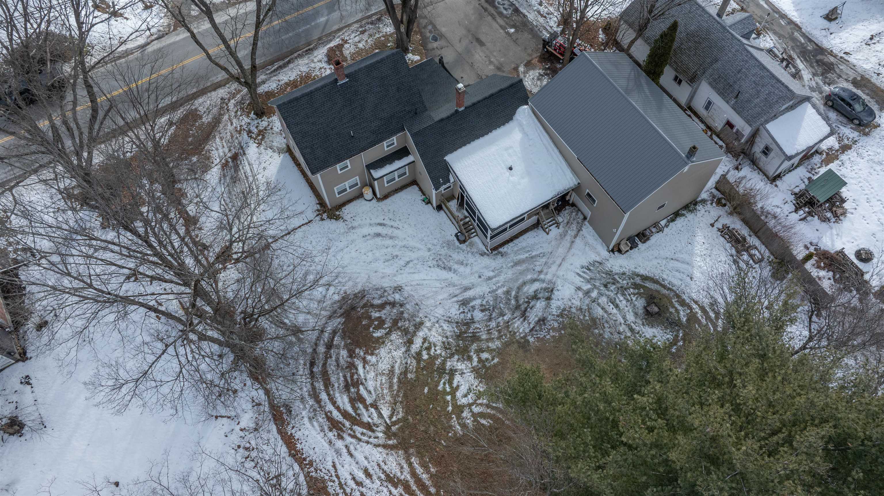 706 Western Ave, Henniker, NH 03242