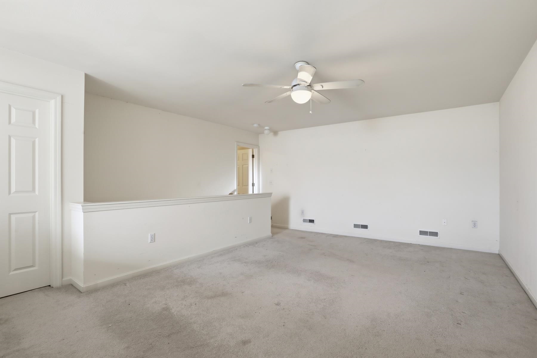 34 Pleasant St, Windham, NH 03087