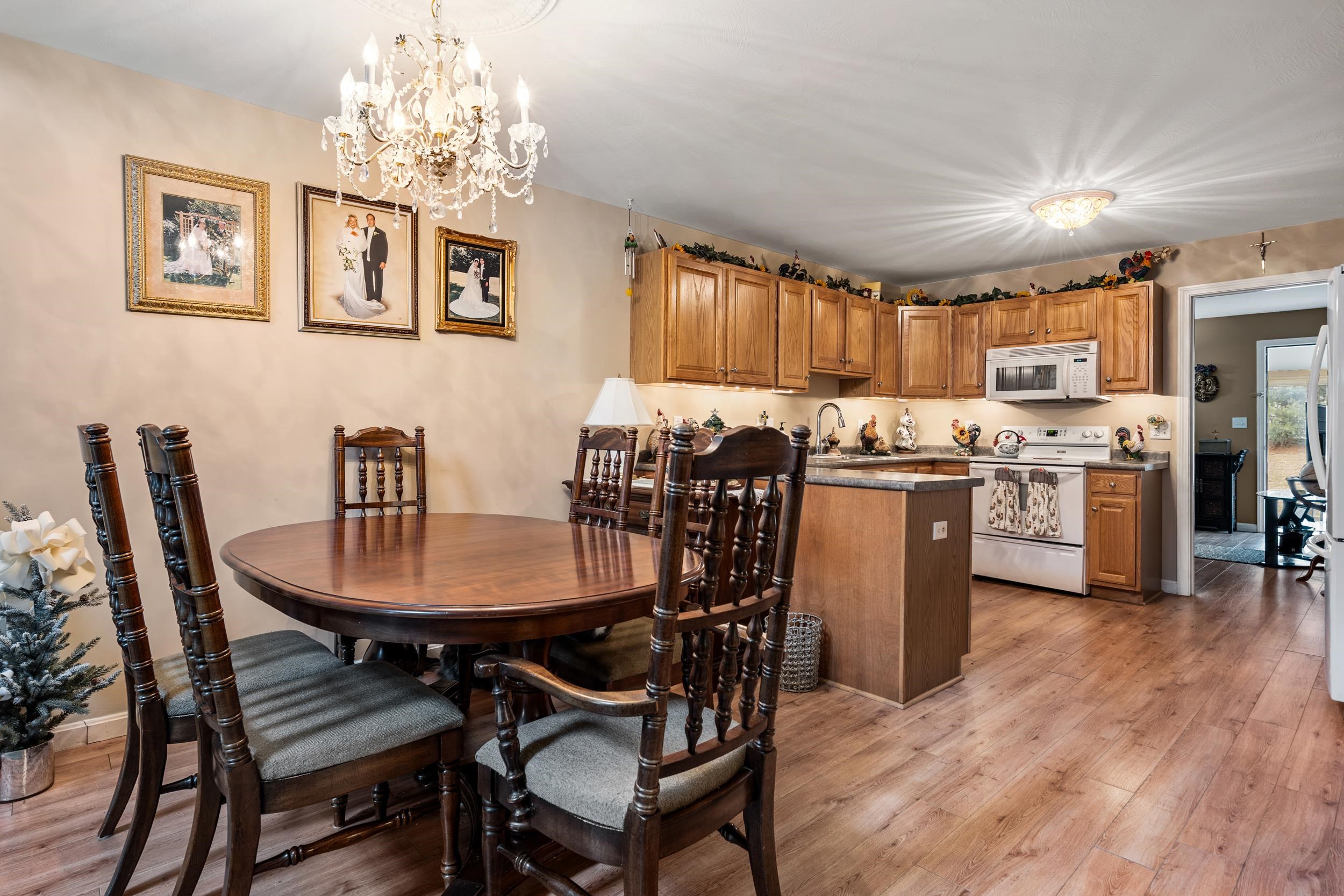 75 Brookview Rd, Windham, NH 03087