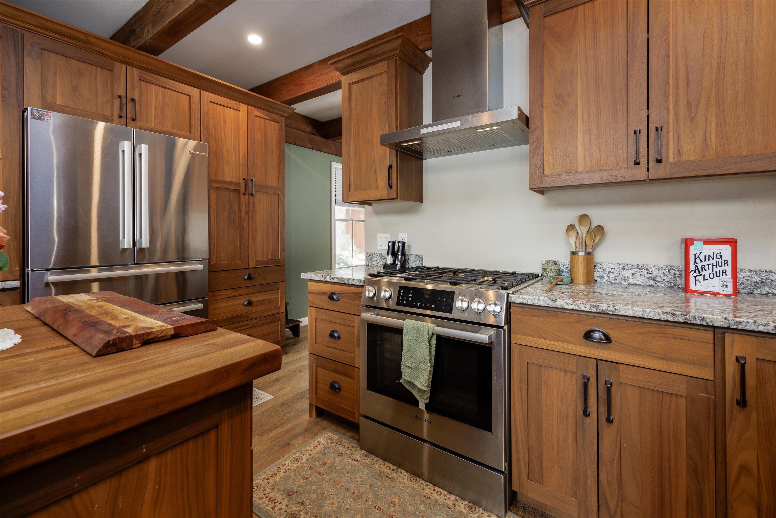 6 Samoset Rd, Sunapee, NH 03782