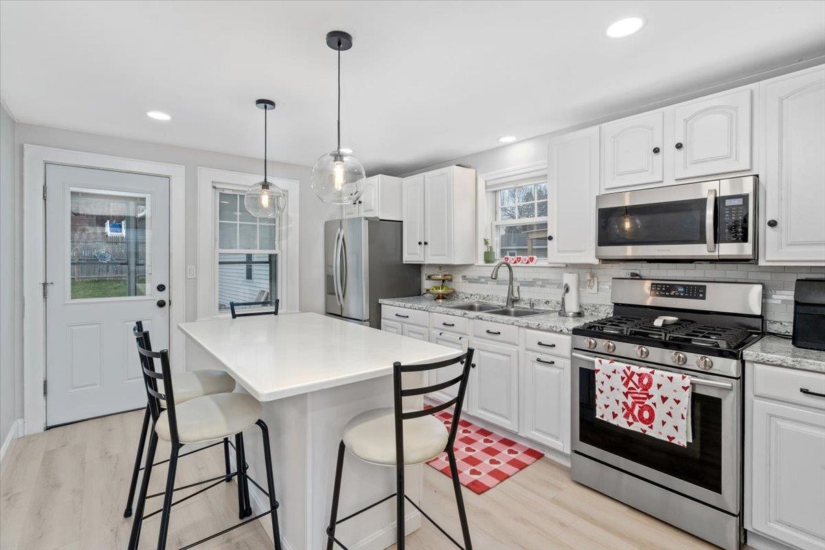 11 Lincoln St, Manchester, NH 03103