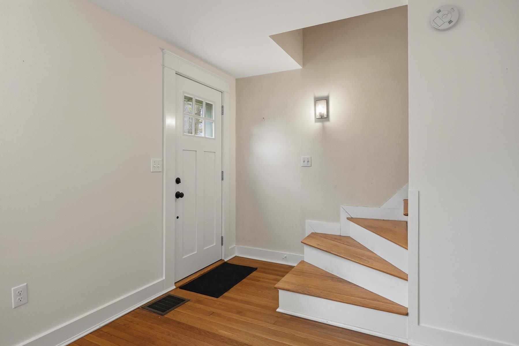 175 Wentworth Rd, New Castle, NH 03854