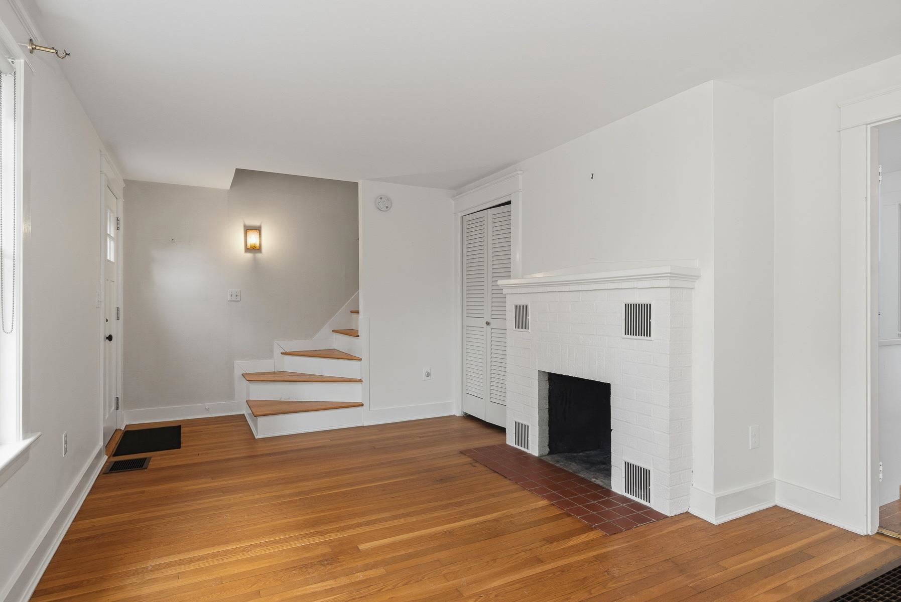 175 Wentworth Rd, New Castle, NH 03854