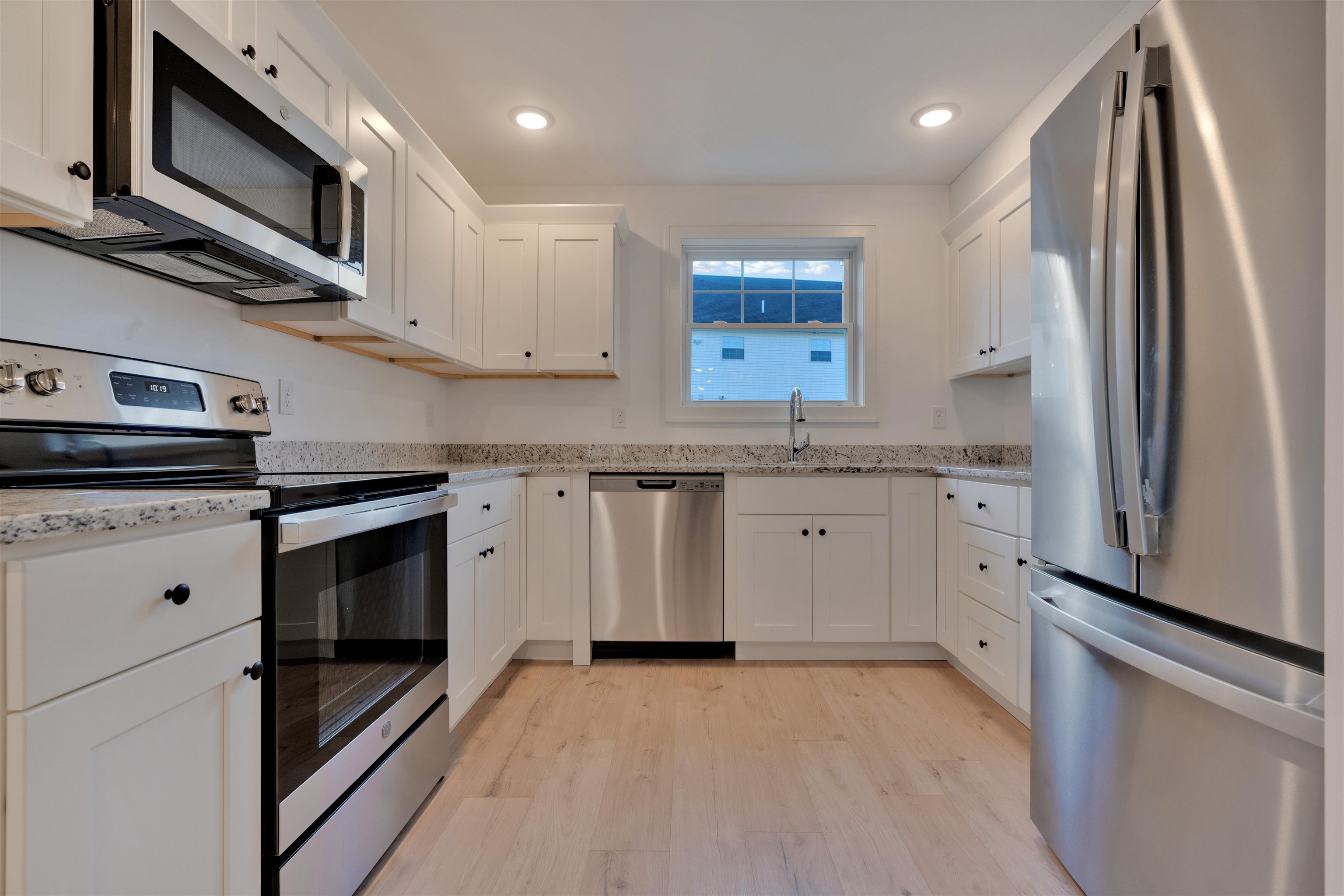 4 Cape Coral Way, Rochester, NH 03867