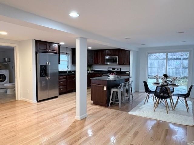 12 Poplar St, Manchester, NH 03104