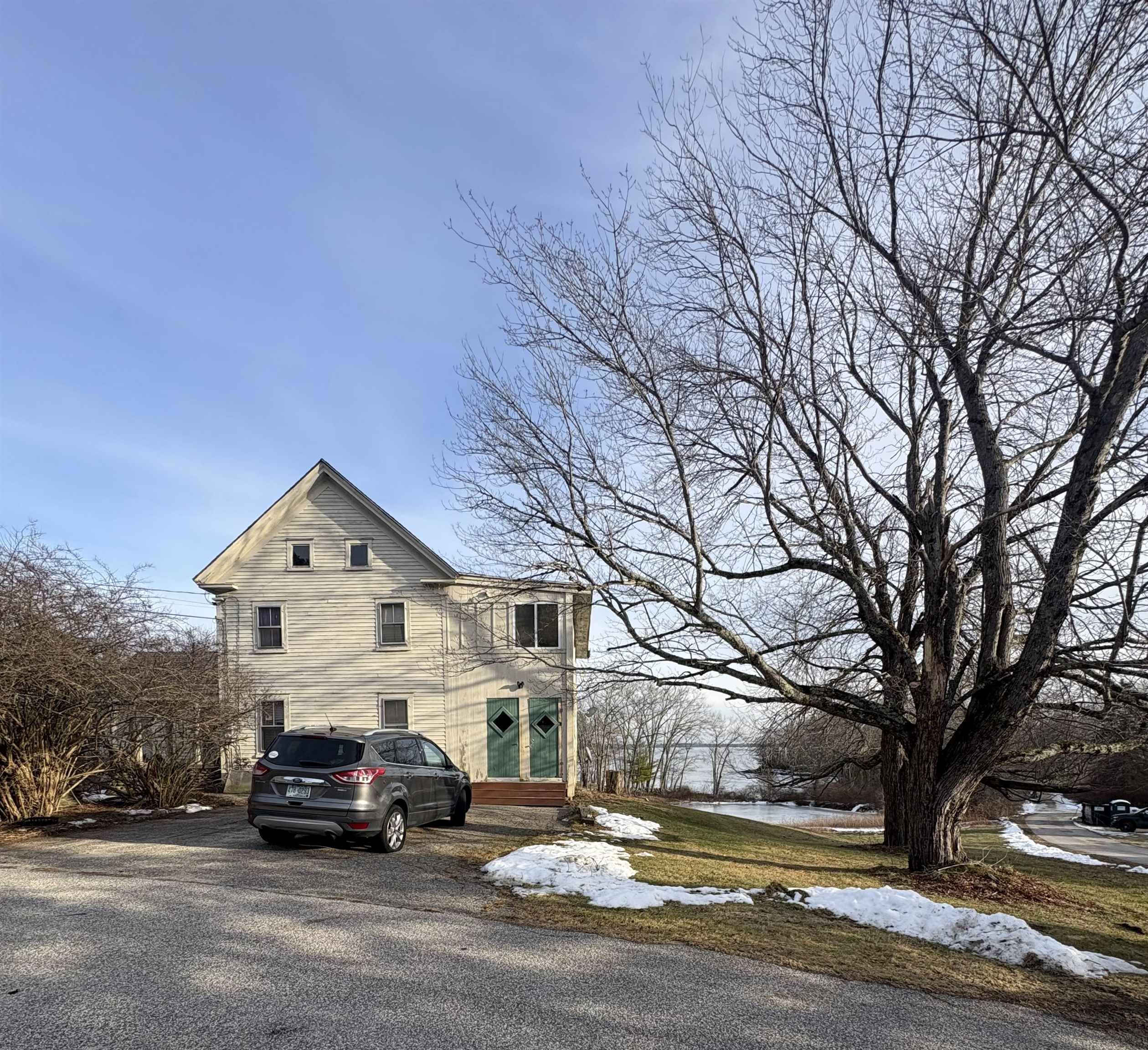 274 Bay Rd, Newmarket, NH 03857