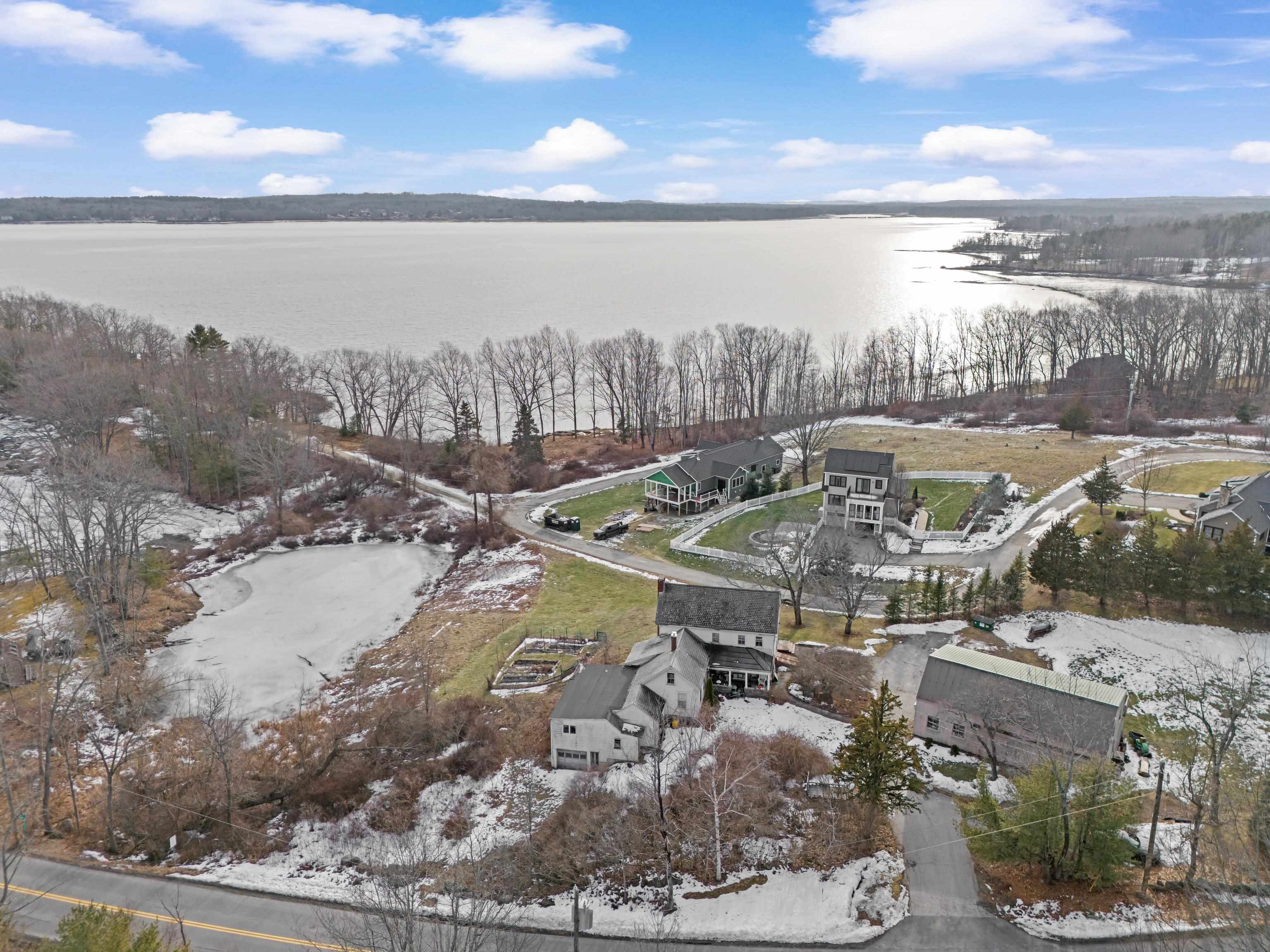 274 Bay Rd, Newmarket, NH 03857