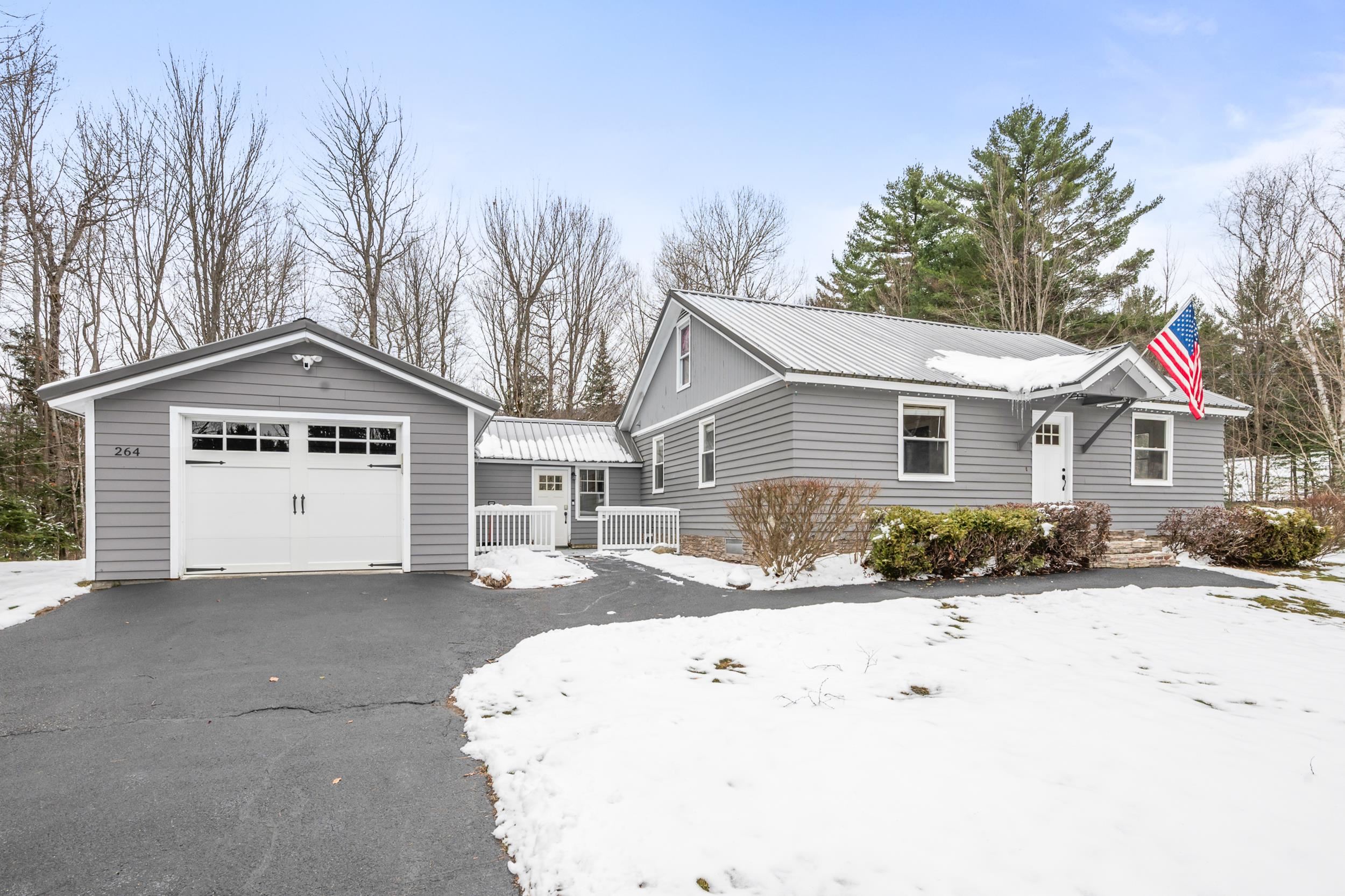264 Parker Rd, Carroll, NH 03598