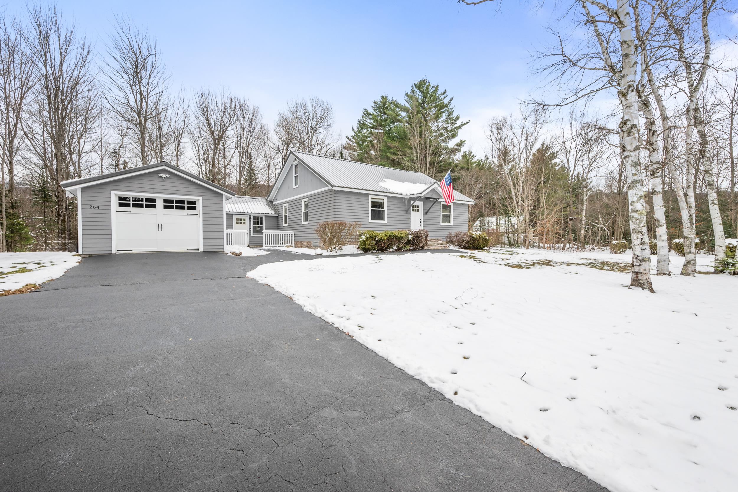 264 Parker Rd, Carroll, NH 03598