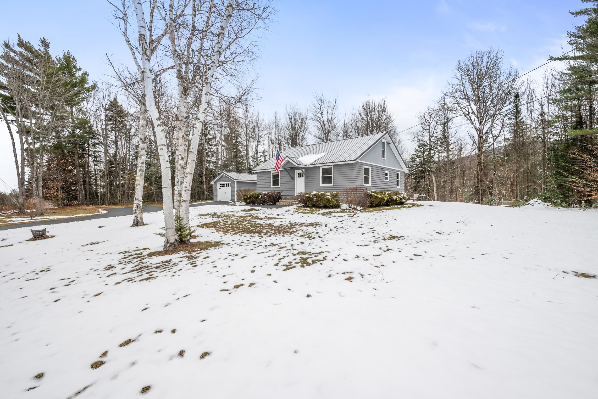 264 Parker Rd, Carroll, NH 03598