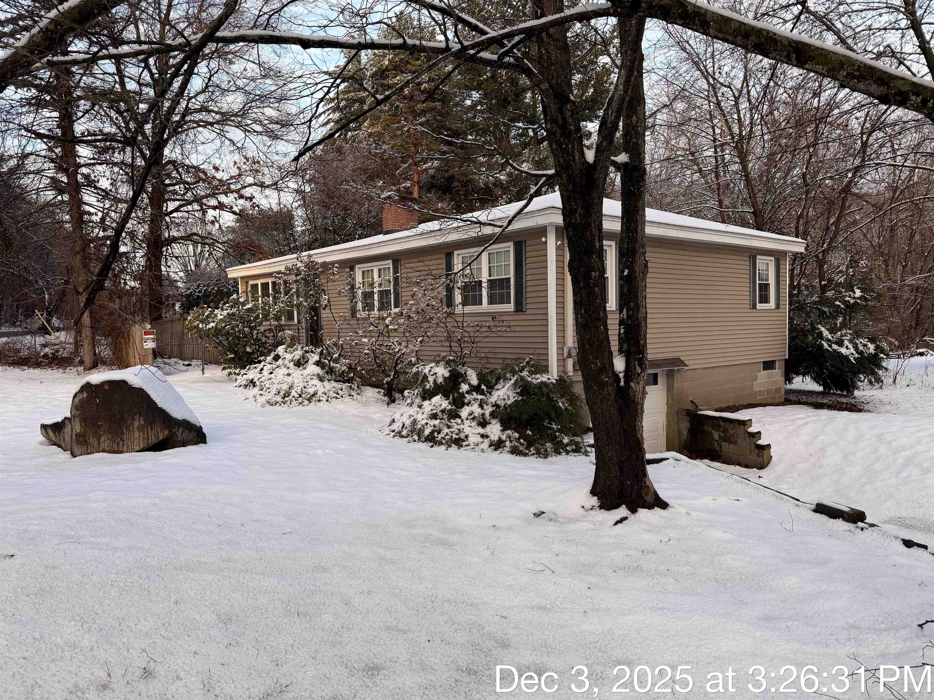 117 Lawrence Rd, Salem, NH 03079