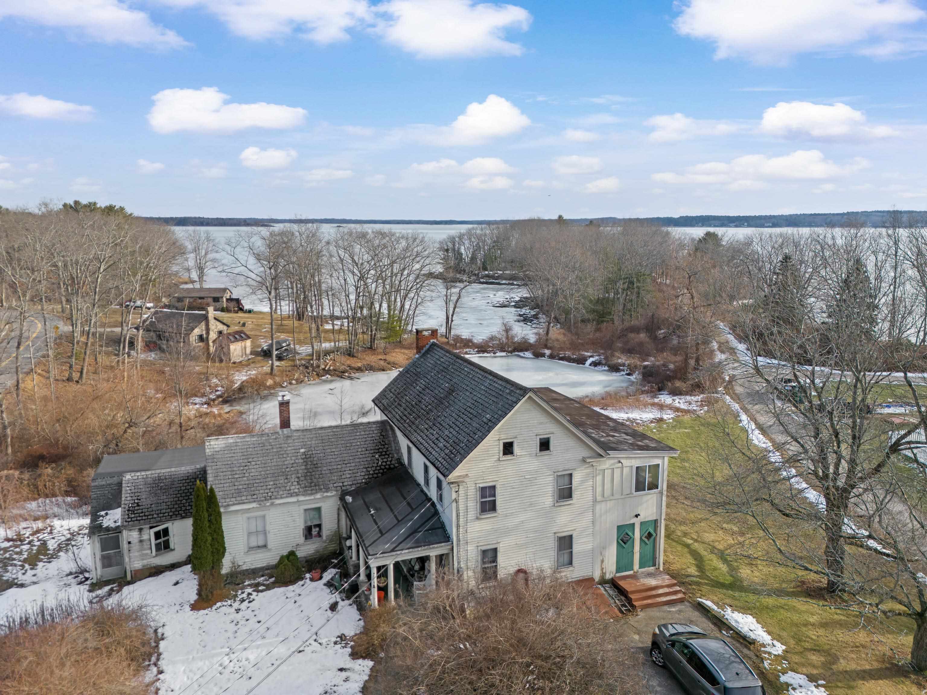 274 Bay Rd, Newmarket, NH 03857