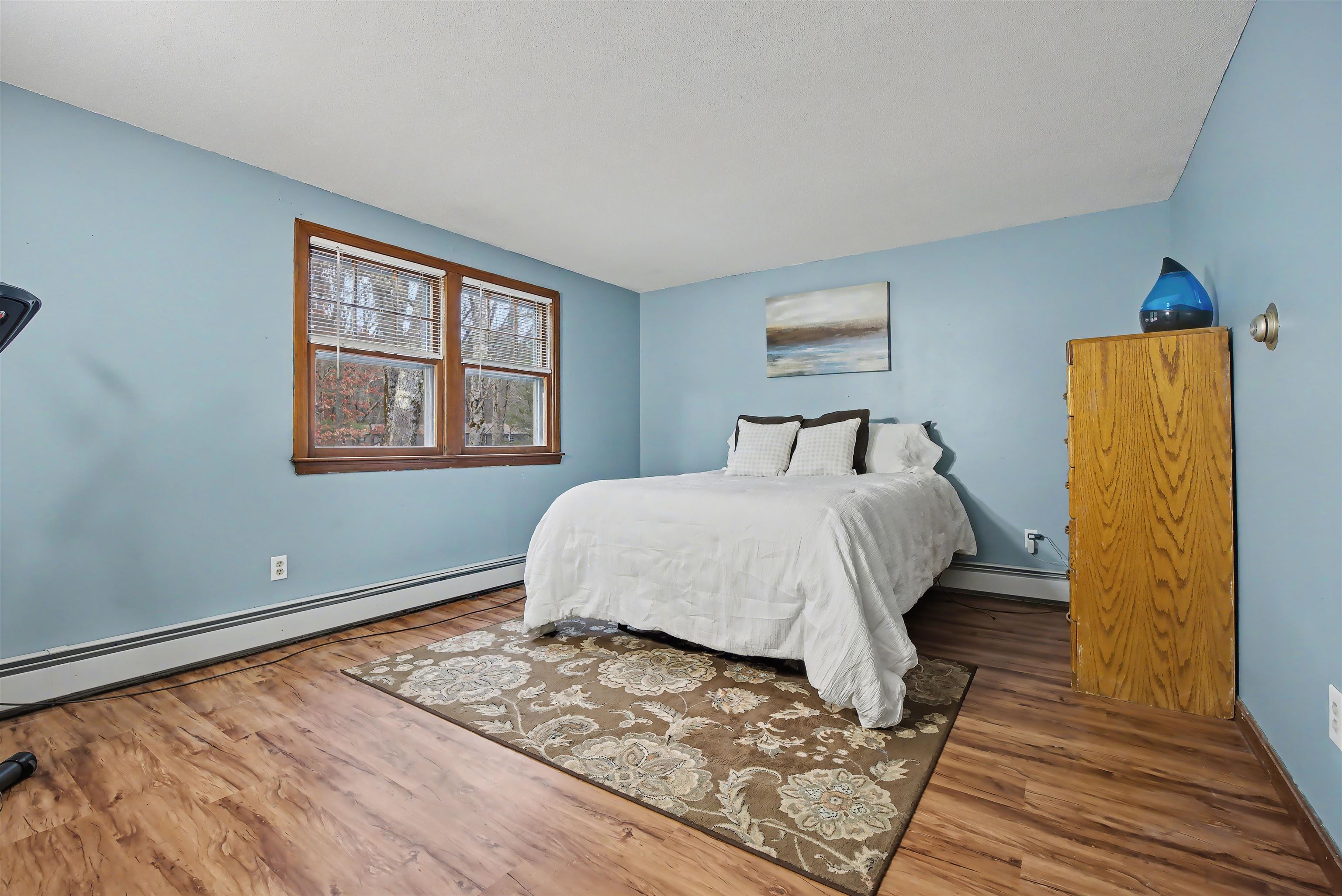 38 Midridge Cir, Londonderry, NH 03053