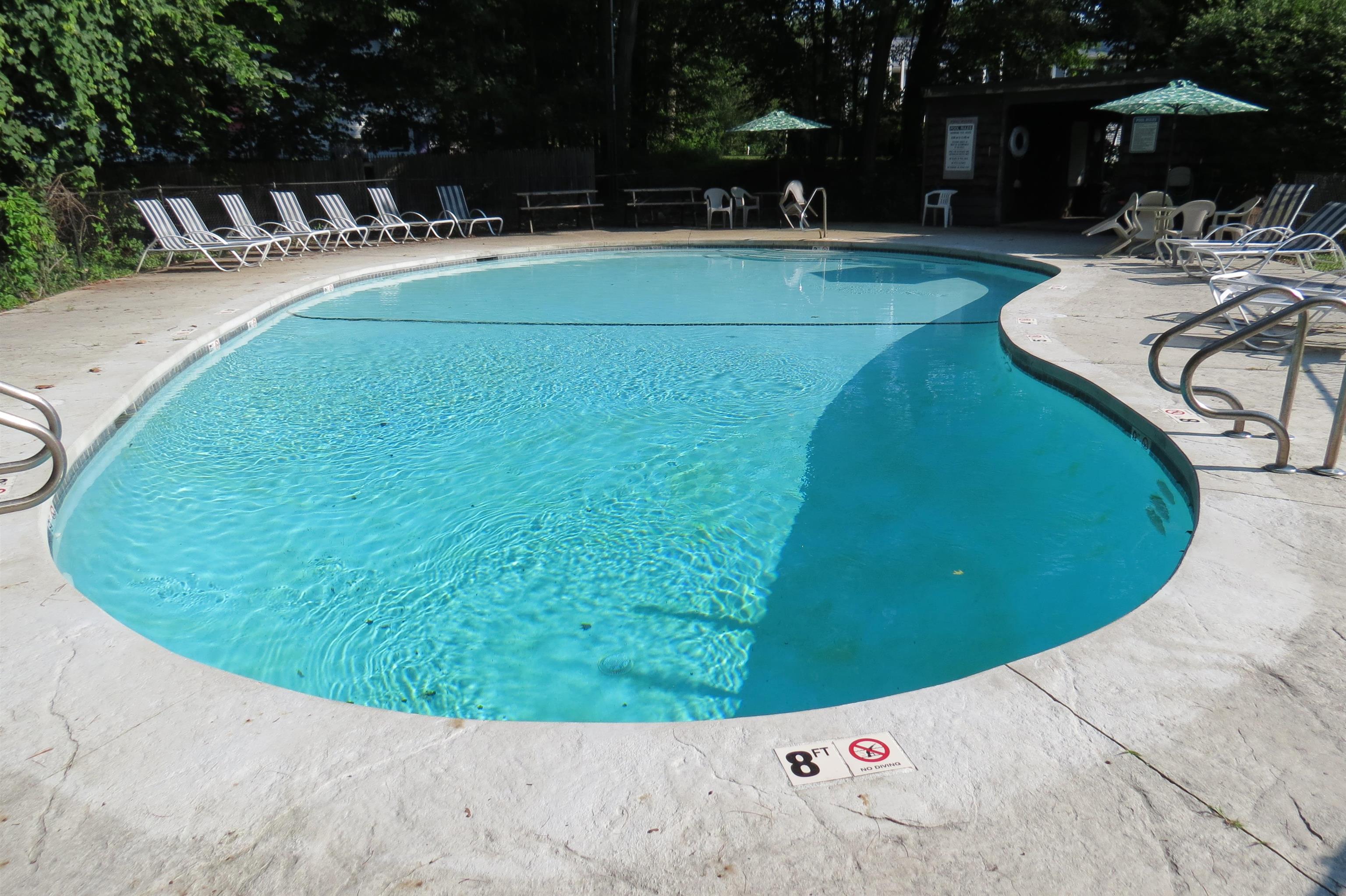 38 Midridge Cir, Londonderry, NH 03053