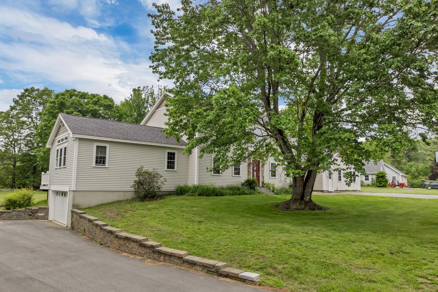 26 Hilltop Dr, Wakefield, NH 03872