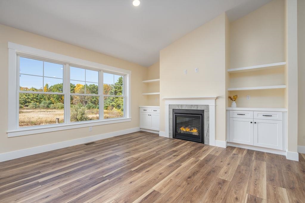 320 Knox Marsh Rd, Madbury, NH 03823