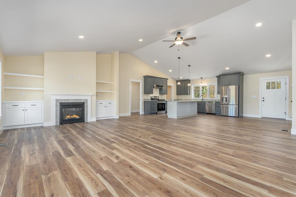 320 Knox Marsh Rd, Madbury, NH 03823