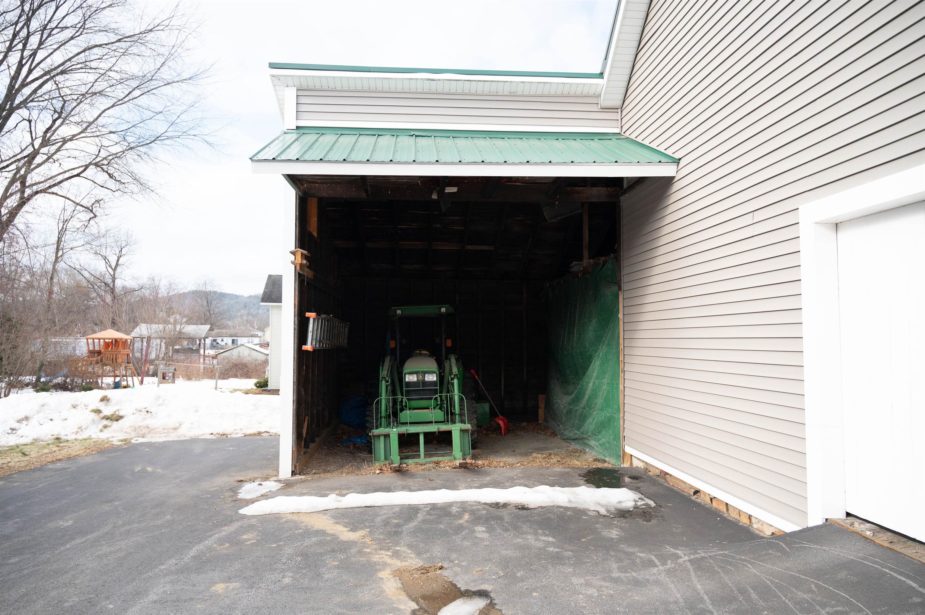 100 East St, Charlestown, NH 03603