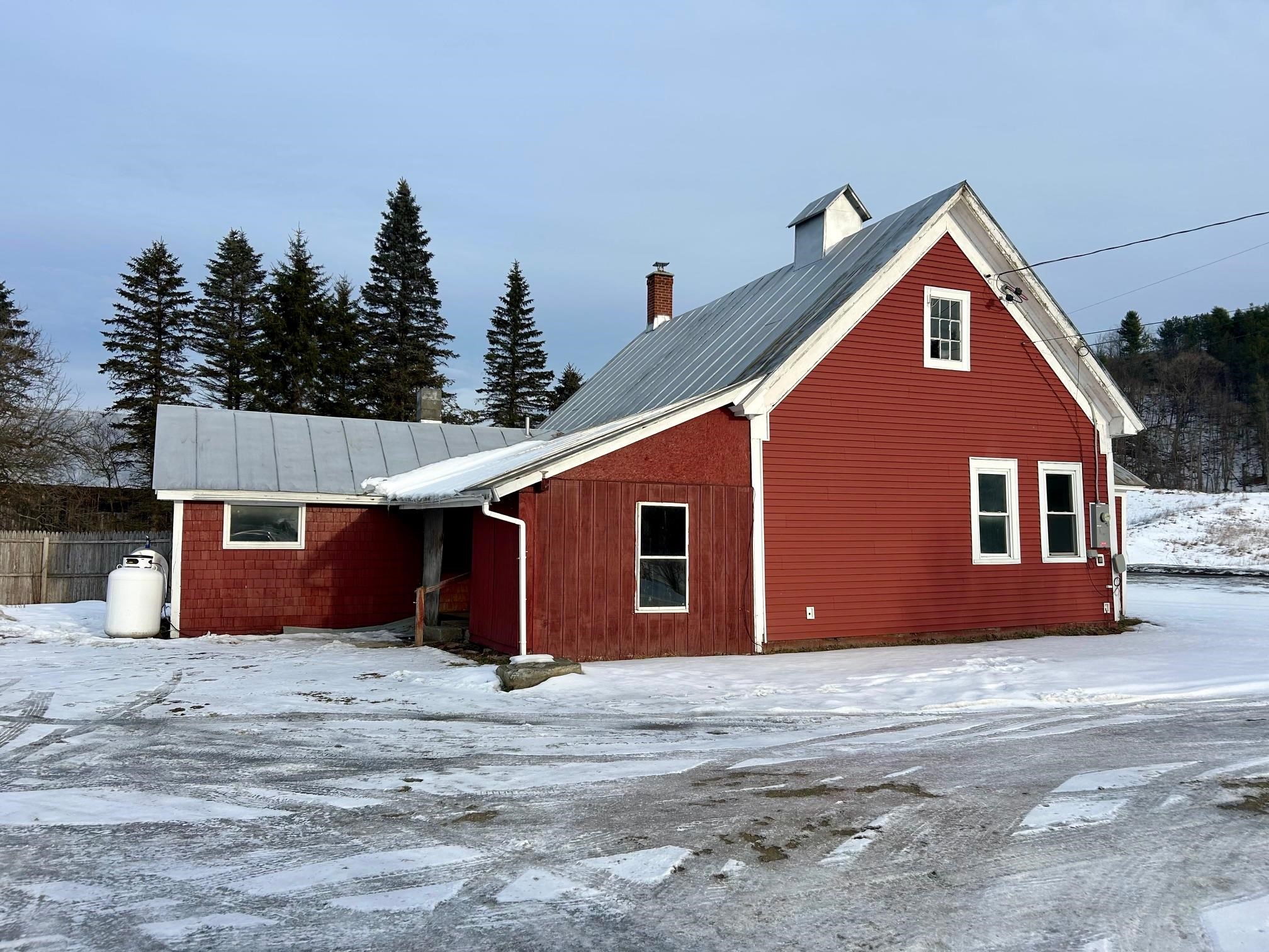 4349 Vt Rt14, Brookfield, VT 05036