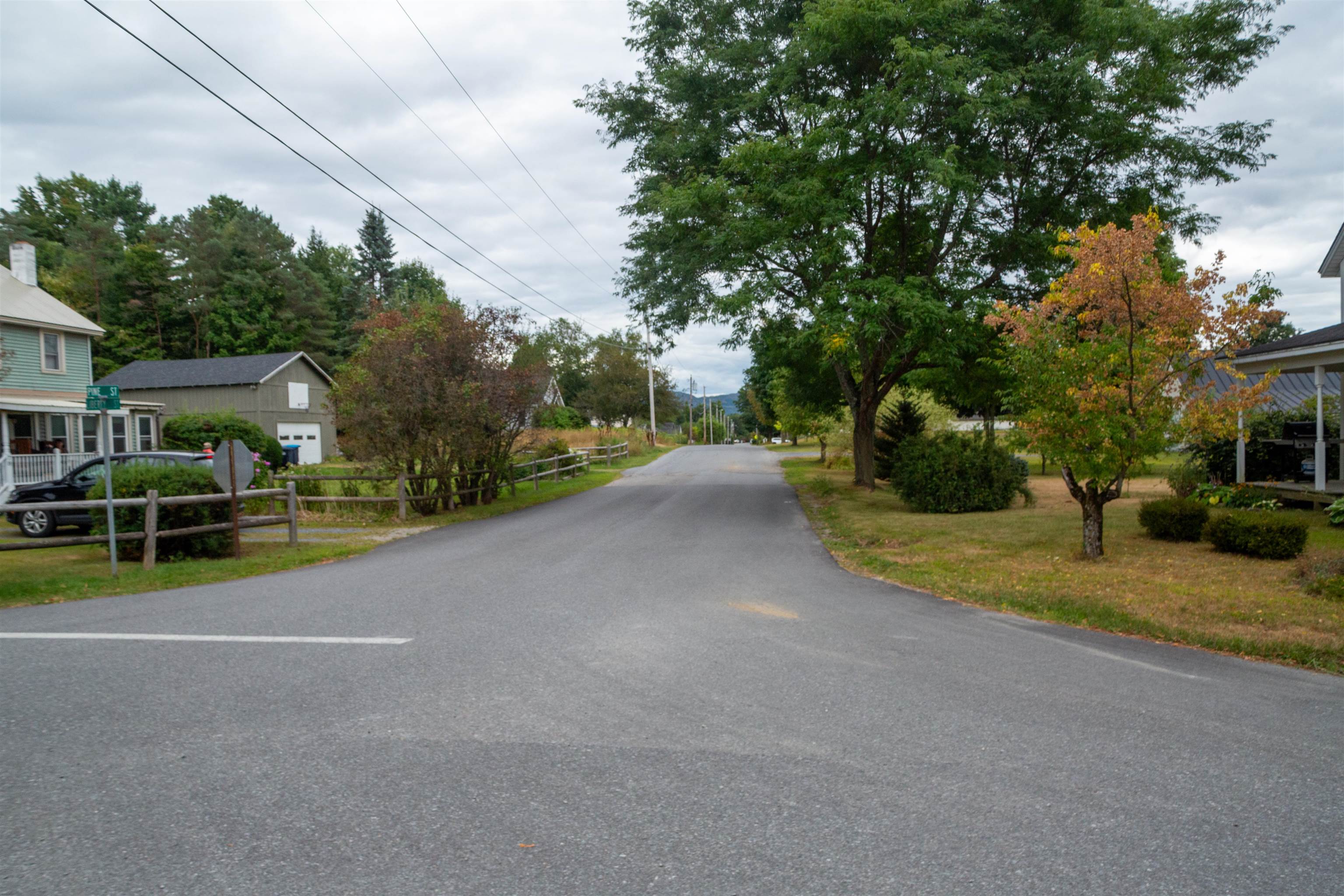 68 Pine St, Bristol, VT 05443