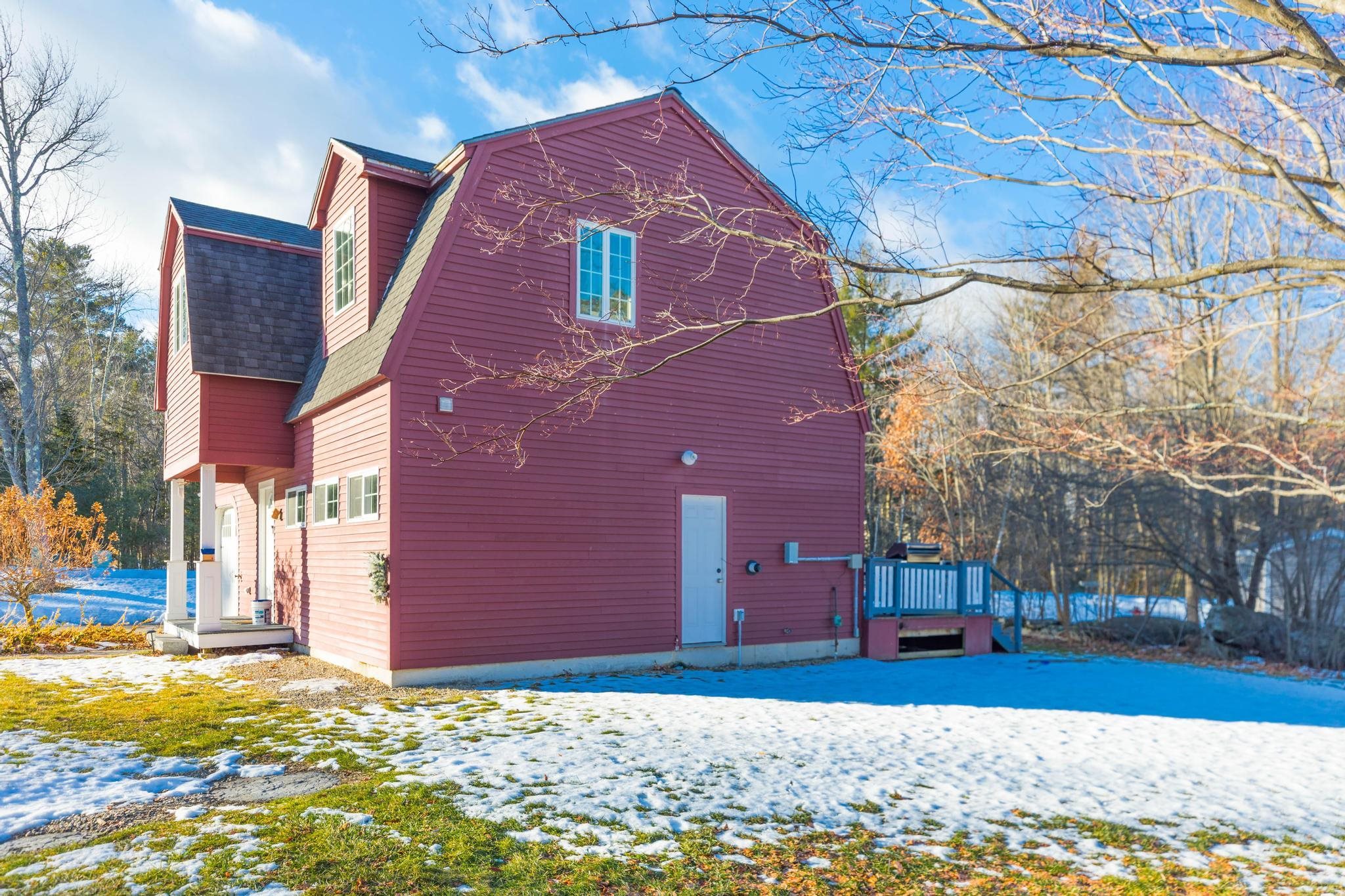 7 Kinsale Dr, Rochester, NH 03868