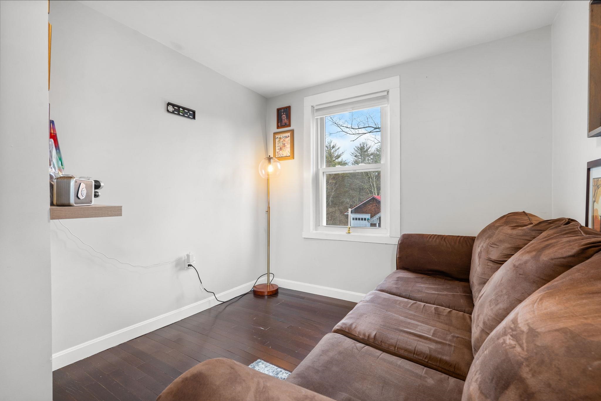 1 Beane Island Rd, Candia, NH 03034