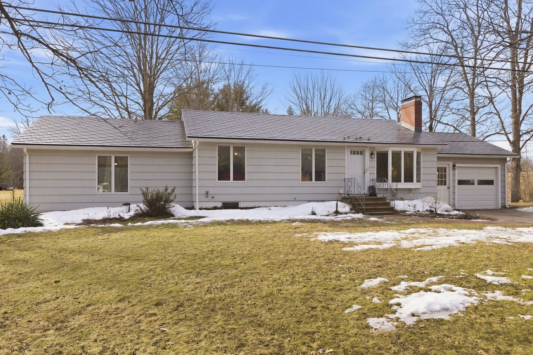 126 Wednesday Hill Rd, Lee, NH 03861