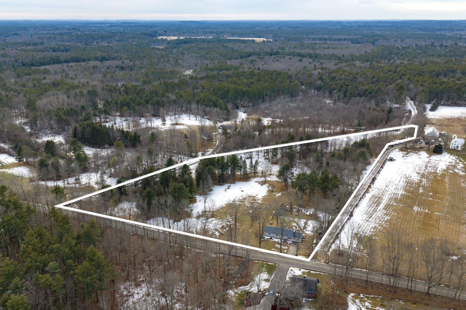 126 Wednesday Hill Rd, Lee, NH 03861