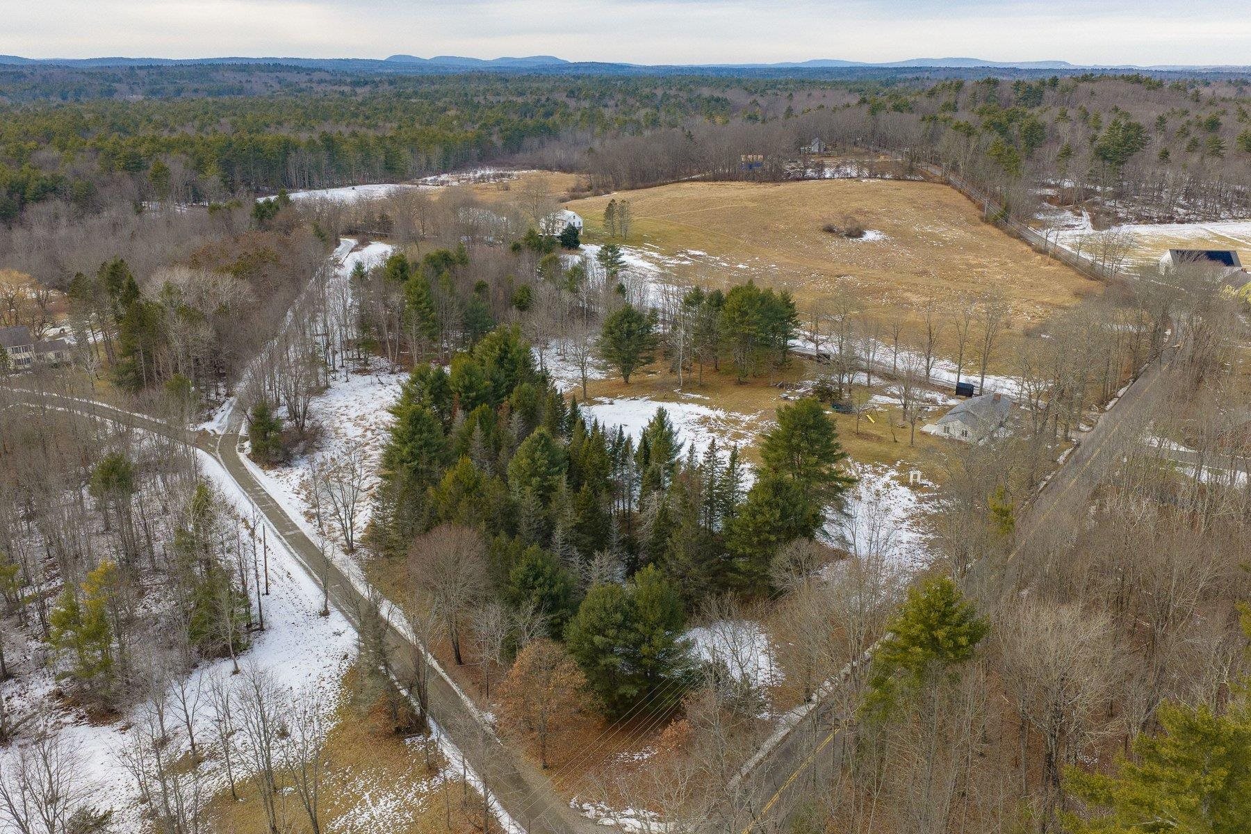 126 Wednesday Hill Rd, Lee, NH 03861