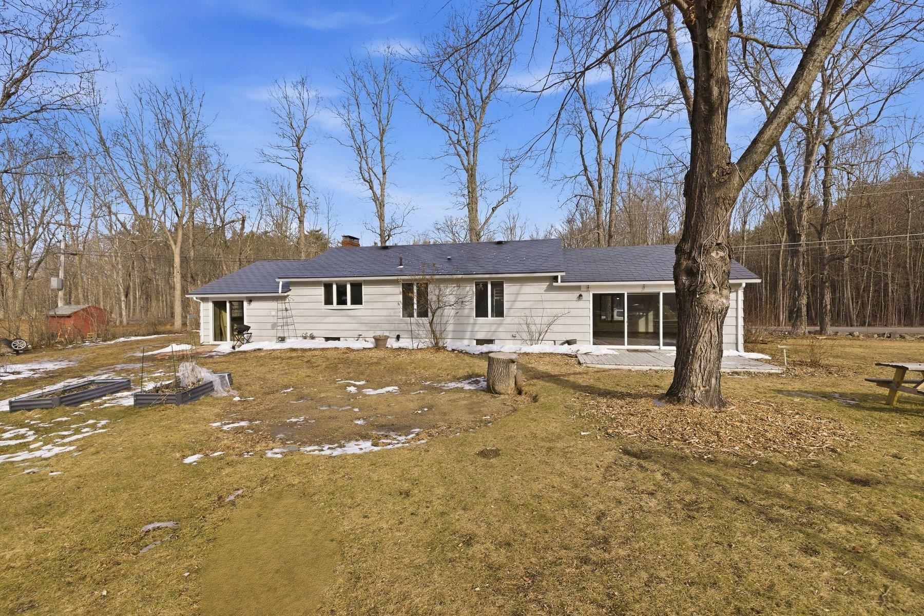 126 Wednesday Hill Rd, Lee, NH 03861