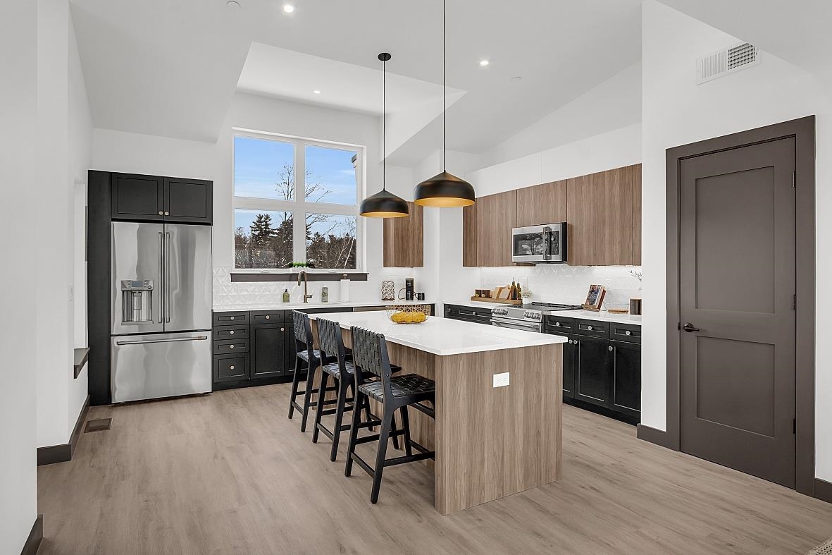 28 Vantage Point Drive — photo 2