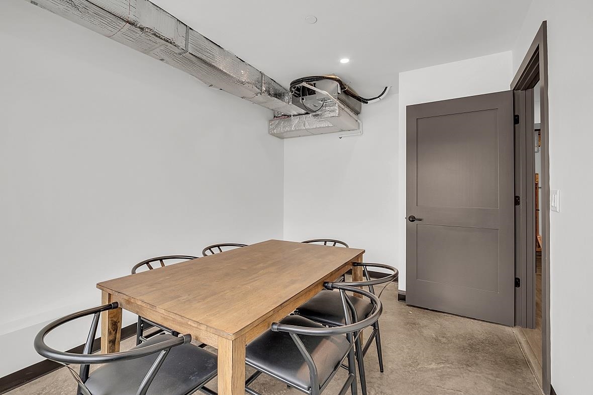 28 Vantage Point Dr, Laconia, NH 03246