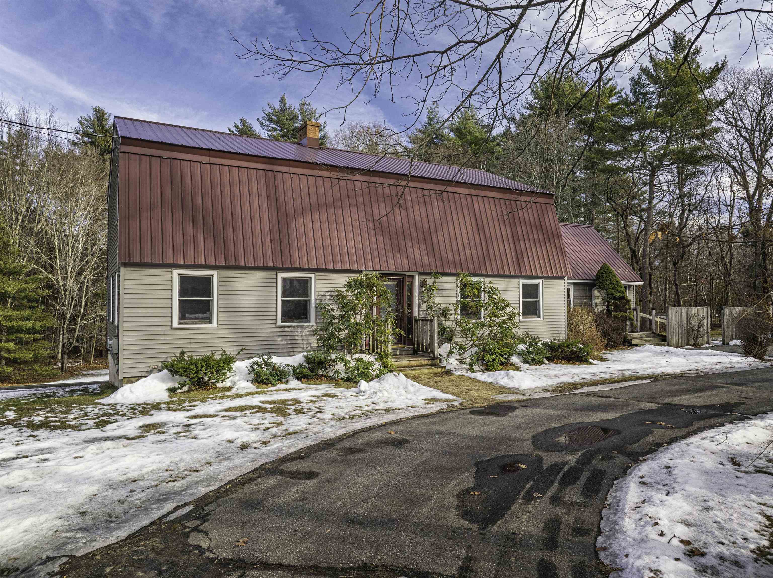 25 Mill Rd, Kingston, NH 03848