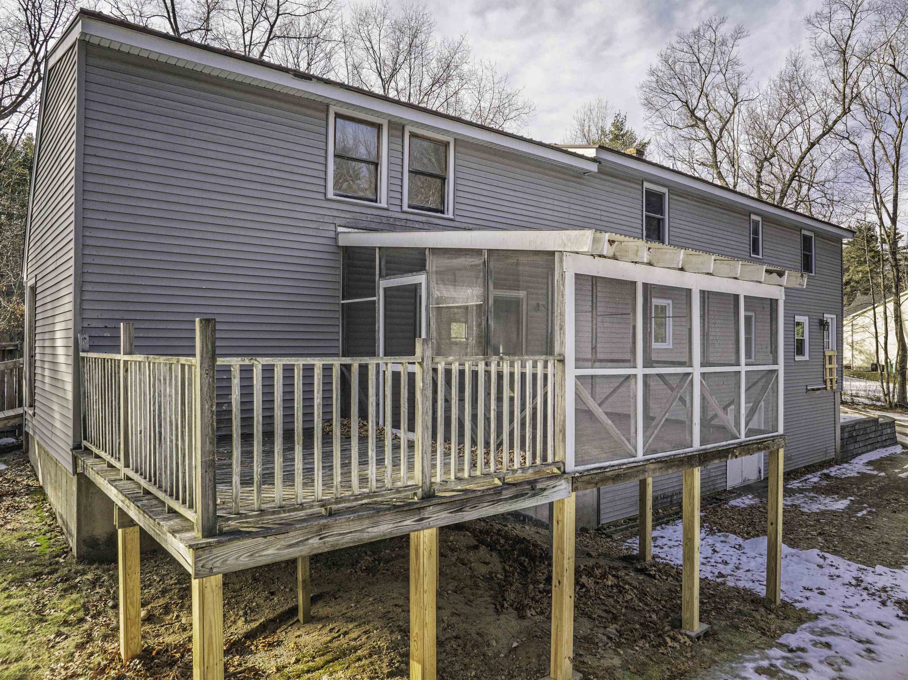 25 Mill Rd, Kingston, NH 03848